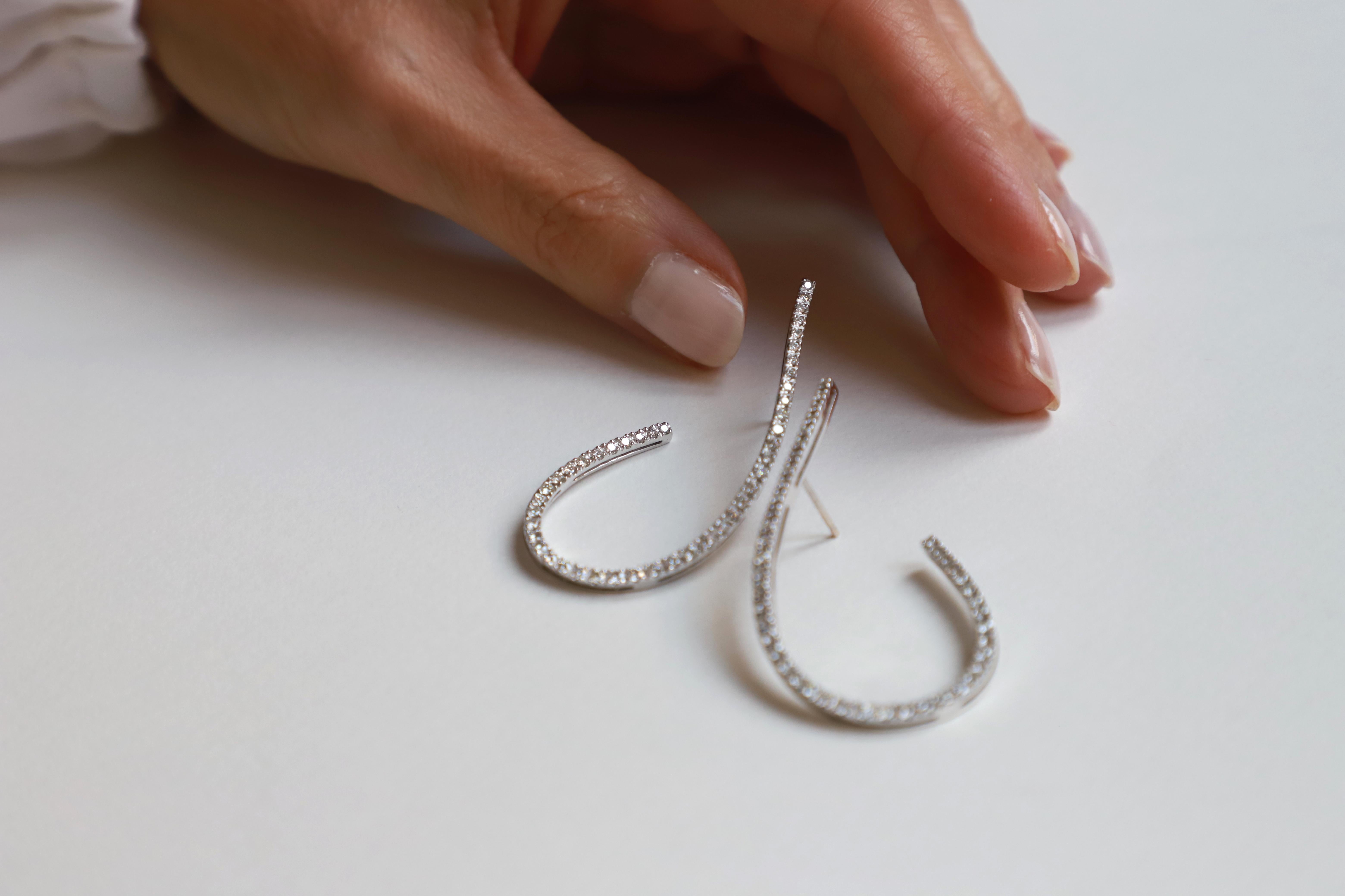 Modern Style 18k White Gold 2.30 Carat White Diamonds Hoops Unique Earrings For Sale 7