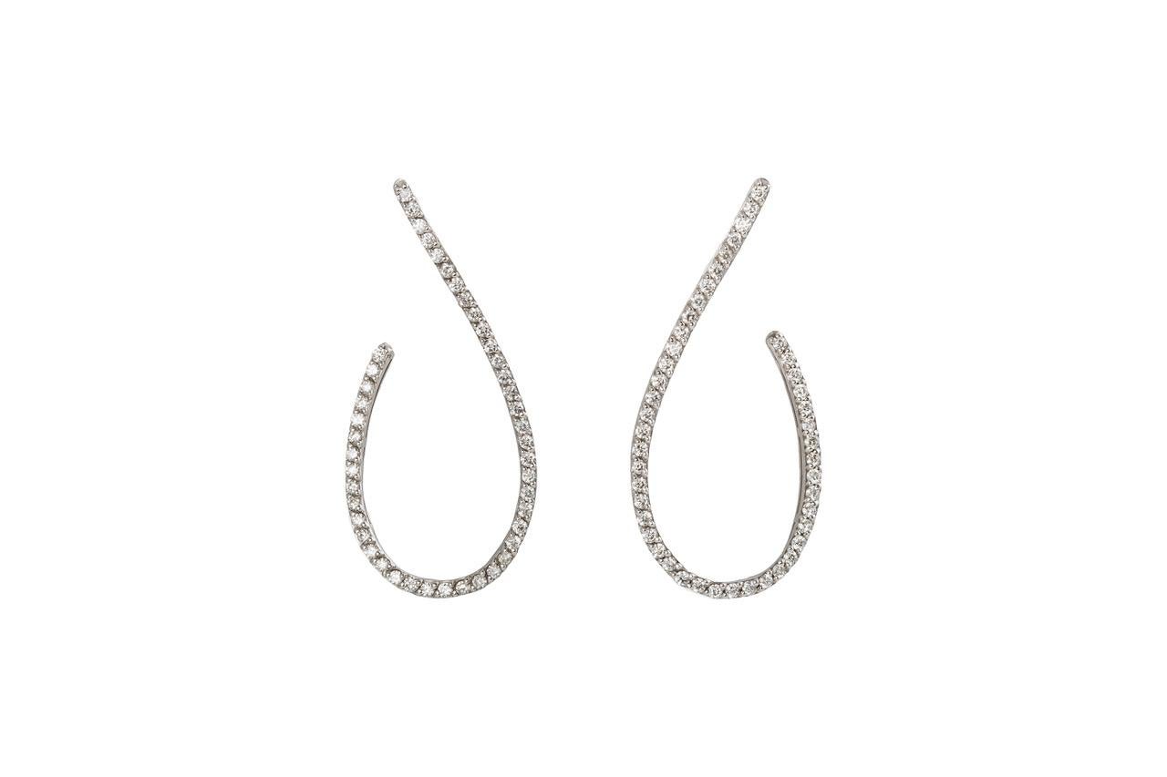 Women's or Men's Modern Style 18k White Gold 2.30 Carat White Diamonds Hoops Unique Earrings For Sale