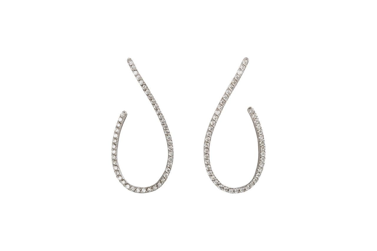 Art Deco 2.30 Karat F Color VVS1 White Diamonds 18k  White Gold Modern Hoops Earrings For Sale