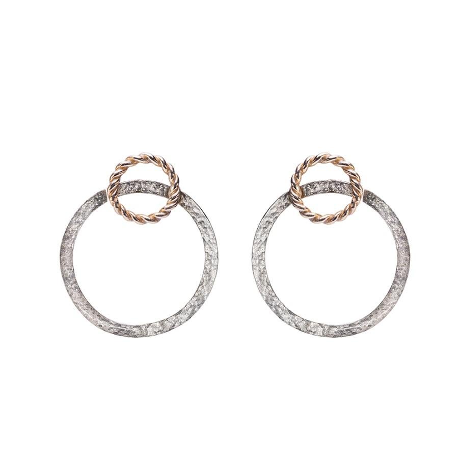 Modern Style 24 Karat Gold Plated Sterling Silver Large Hoops Earrings In New Condition For Sale In Rome, IT