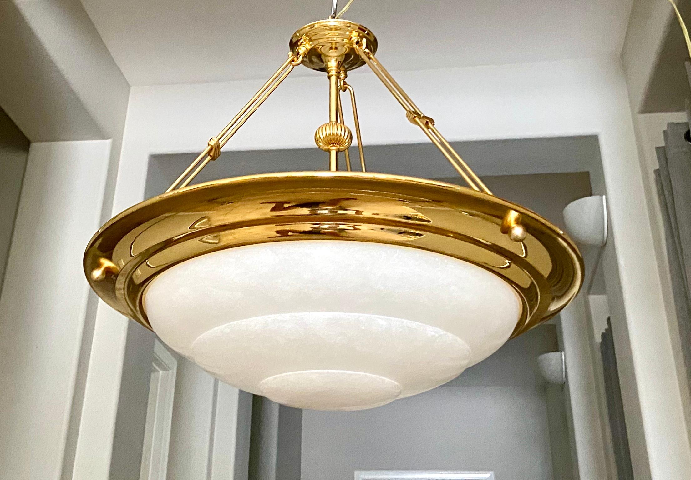 Européen Plafonnier à suspension en albâtre de style moderne