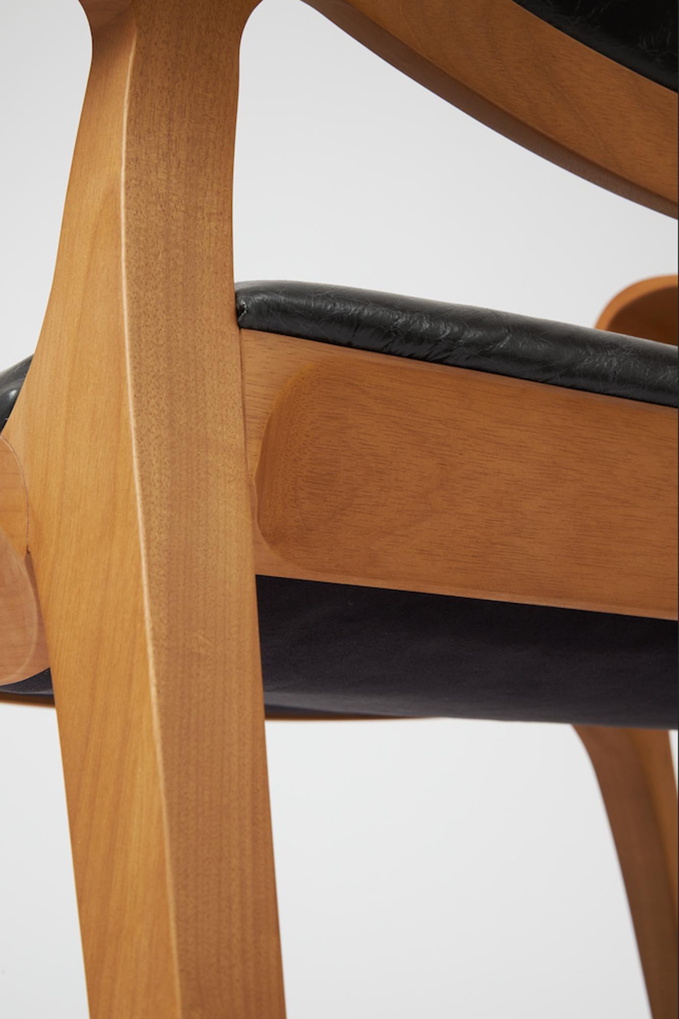 Modern Style Aurora Sessel Massivholz, Sitz und Rückenlehne aus Leder im Angebot 5