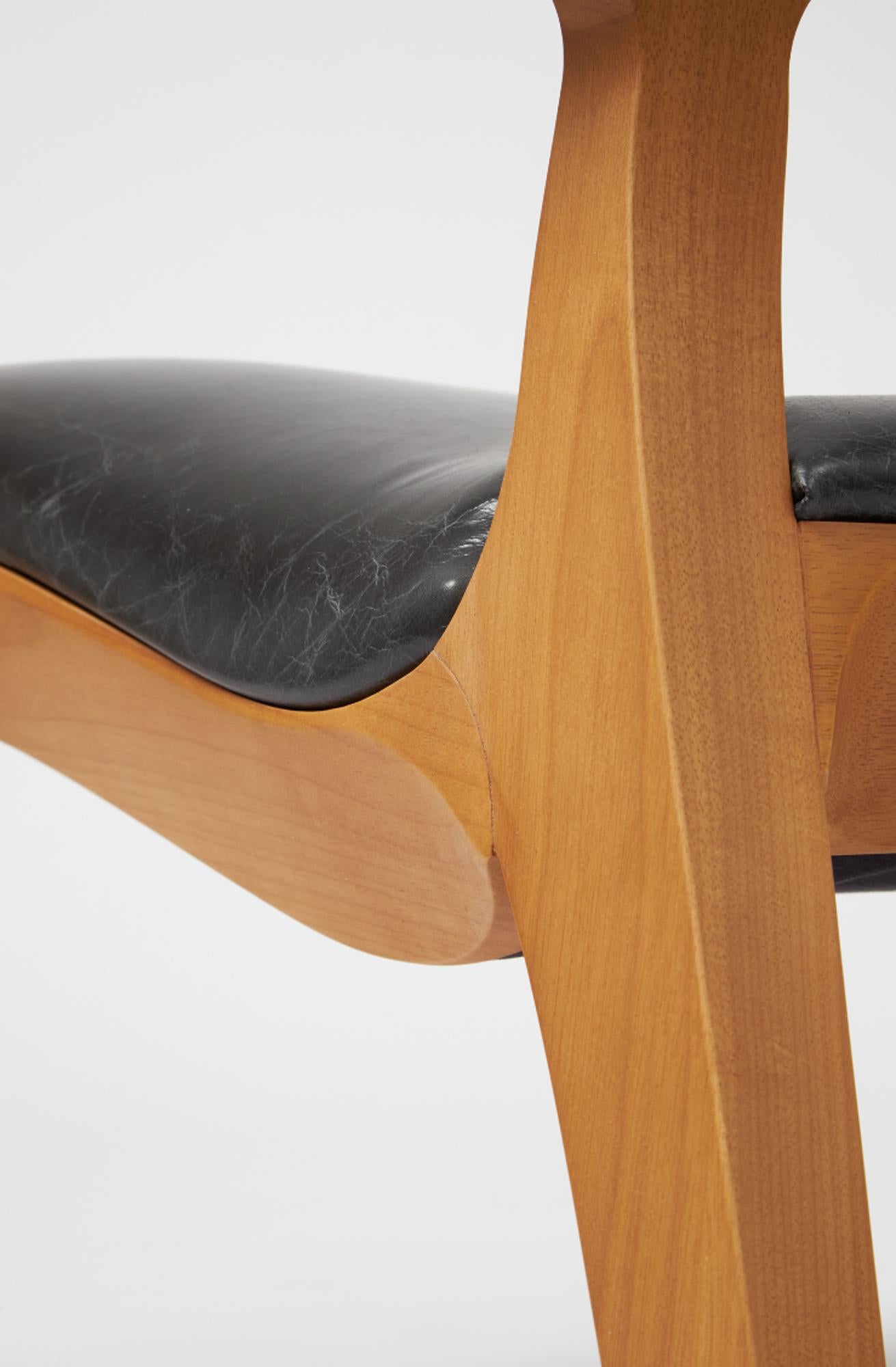 Modern Style Aurora Sessel Massivholz, Sitz und Rückenlehne aus Leder im Angebot 6