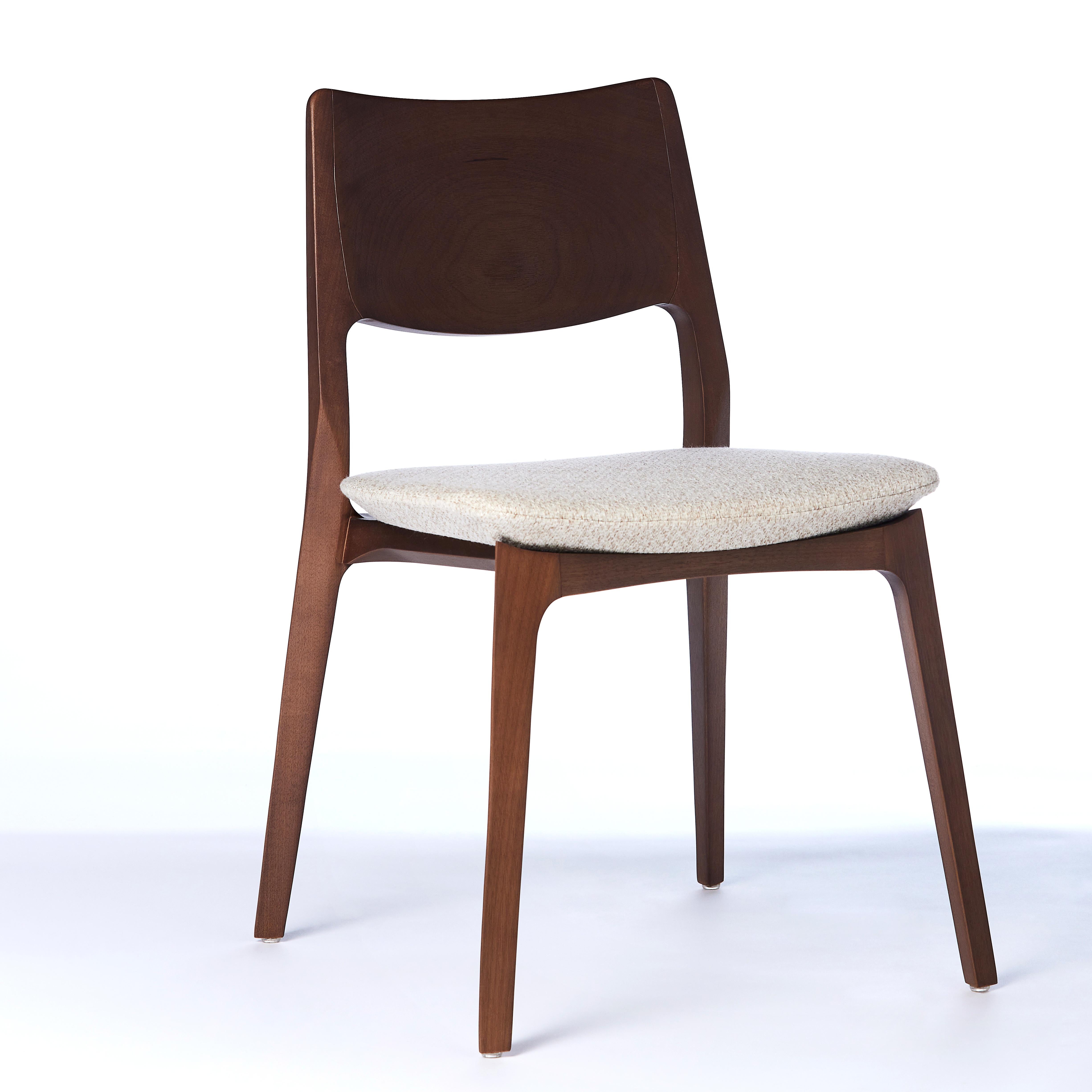 Aurora-Stuhl im modernen Stil, geformt in Nussbaumholz-Finish, ohne Armlehnen, Ledersitzmöbel im Angebot 1