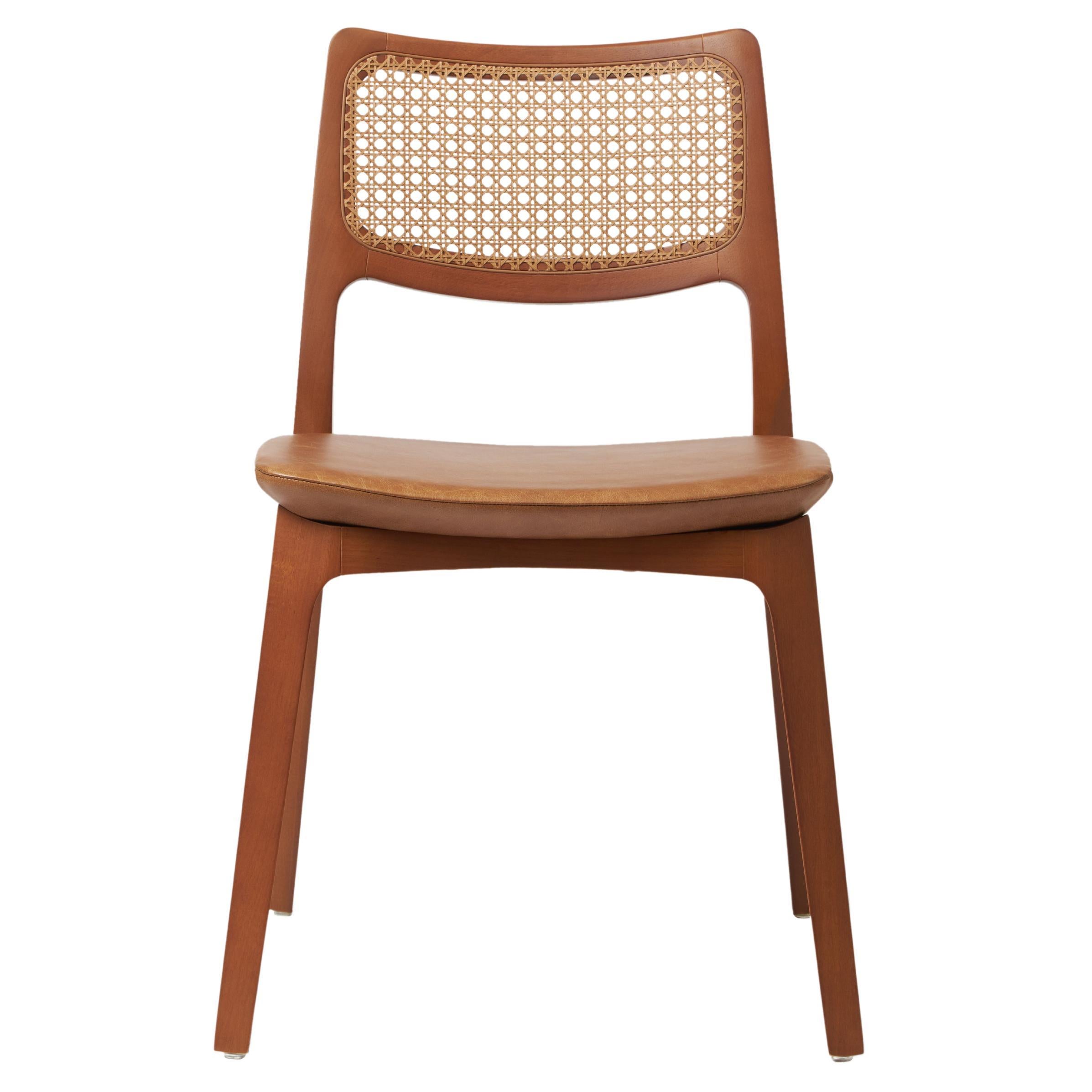 Aurora-Stuhl im modernen Stil, geformt in Nussbaumholz-Finish, ohne Armlehnen, Ledersitzmöbel