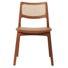 Aurora-Stuhl im modernen Stil, geformt in Nussbaumholz-Finish, ohne Armlehnen, Ledersitzmöbel