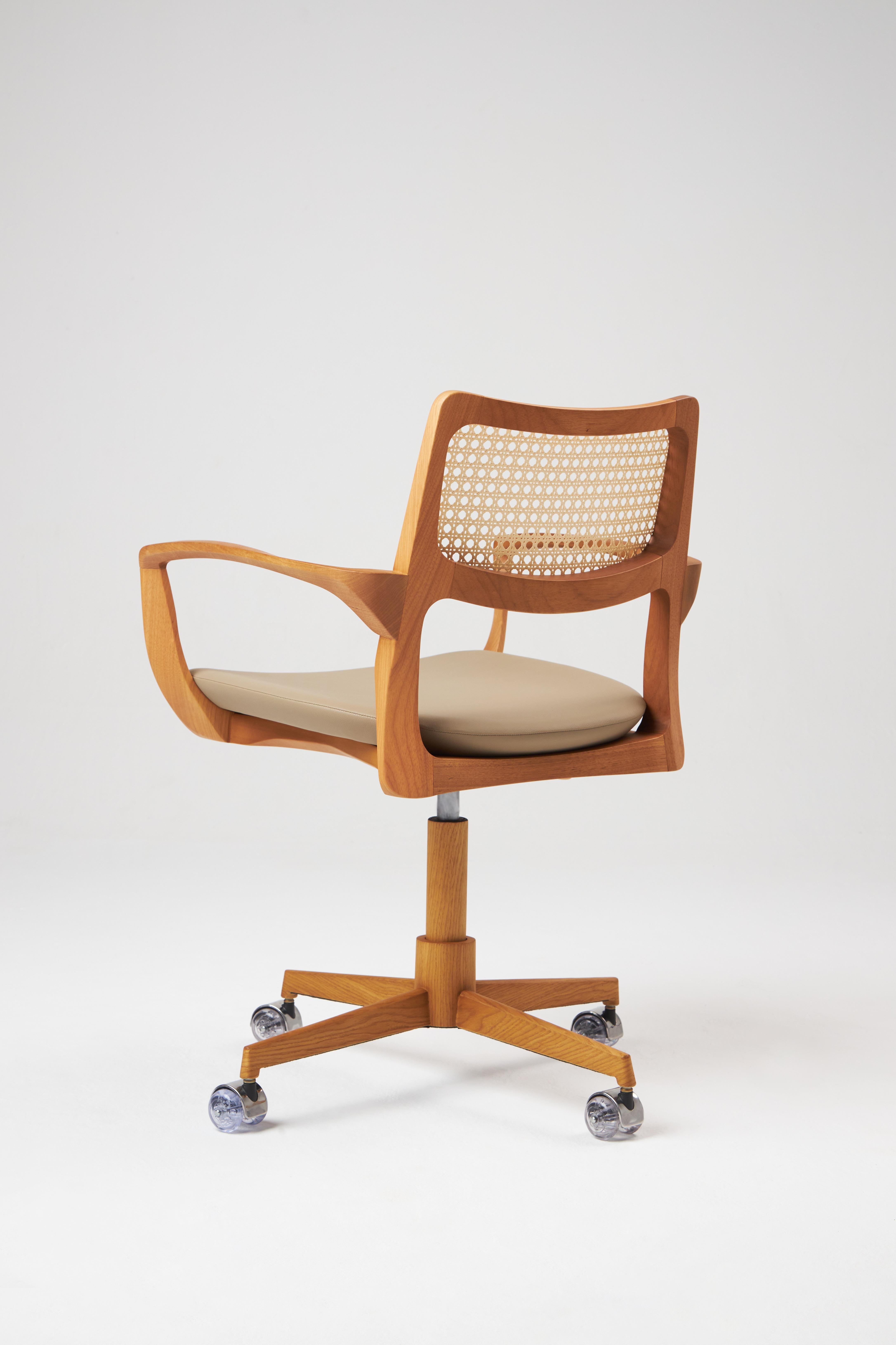 Caning Modern Style Aurora office chair in solid wood, caning back, leather seat For Sale