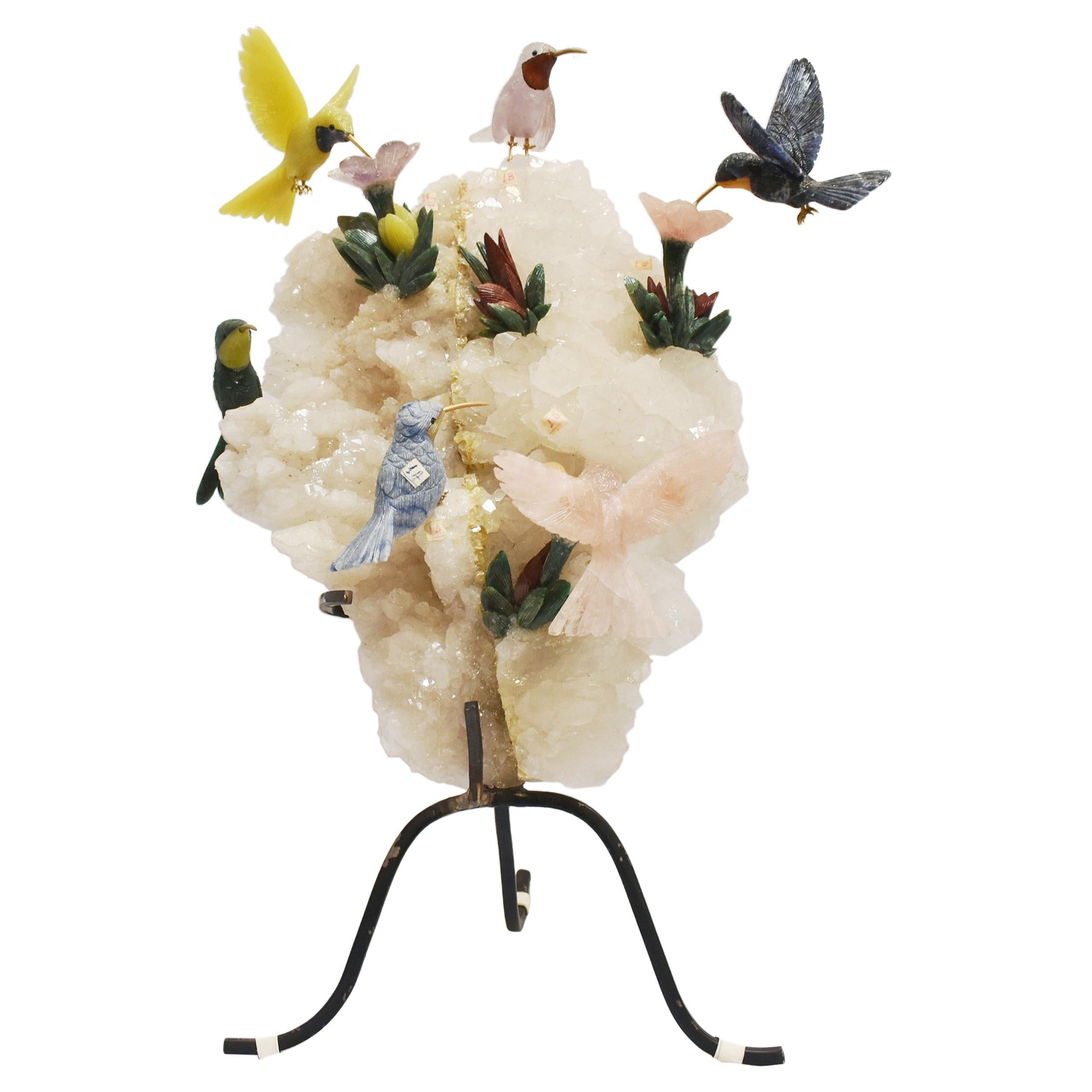 Moderne geschnitzte Edelsteine Humming Bird Group, moderner Stil im Angebot