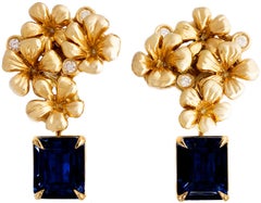 Modern Style Stud Earrings in 18 Karat Yellow Gold with Natural Sapphires