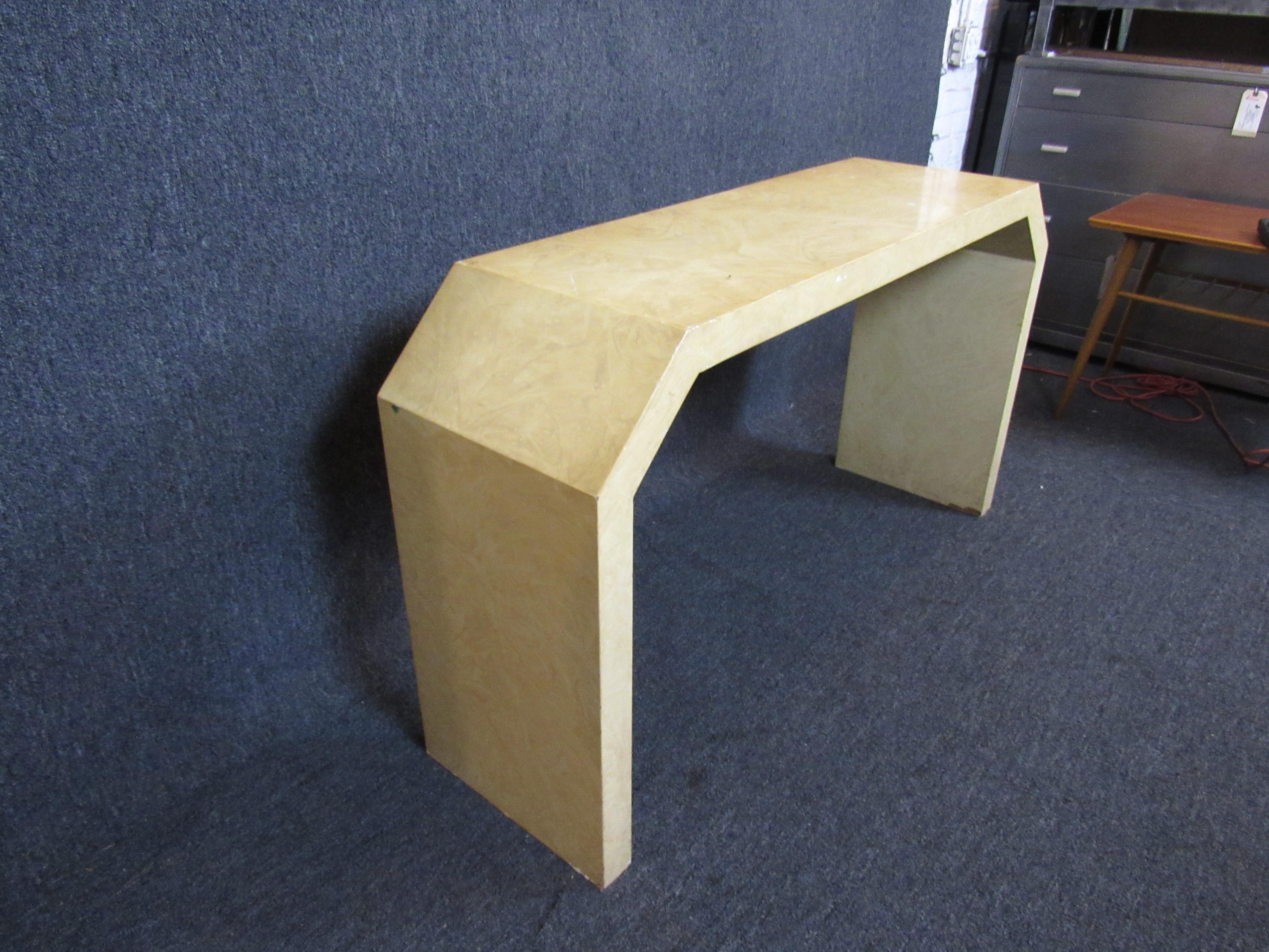 Laminate Modern Style Console Table For Sale
