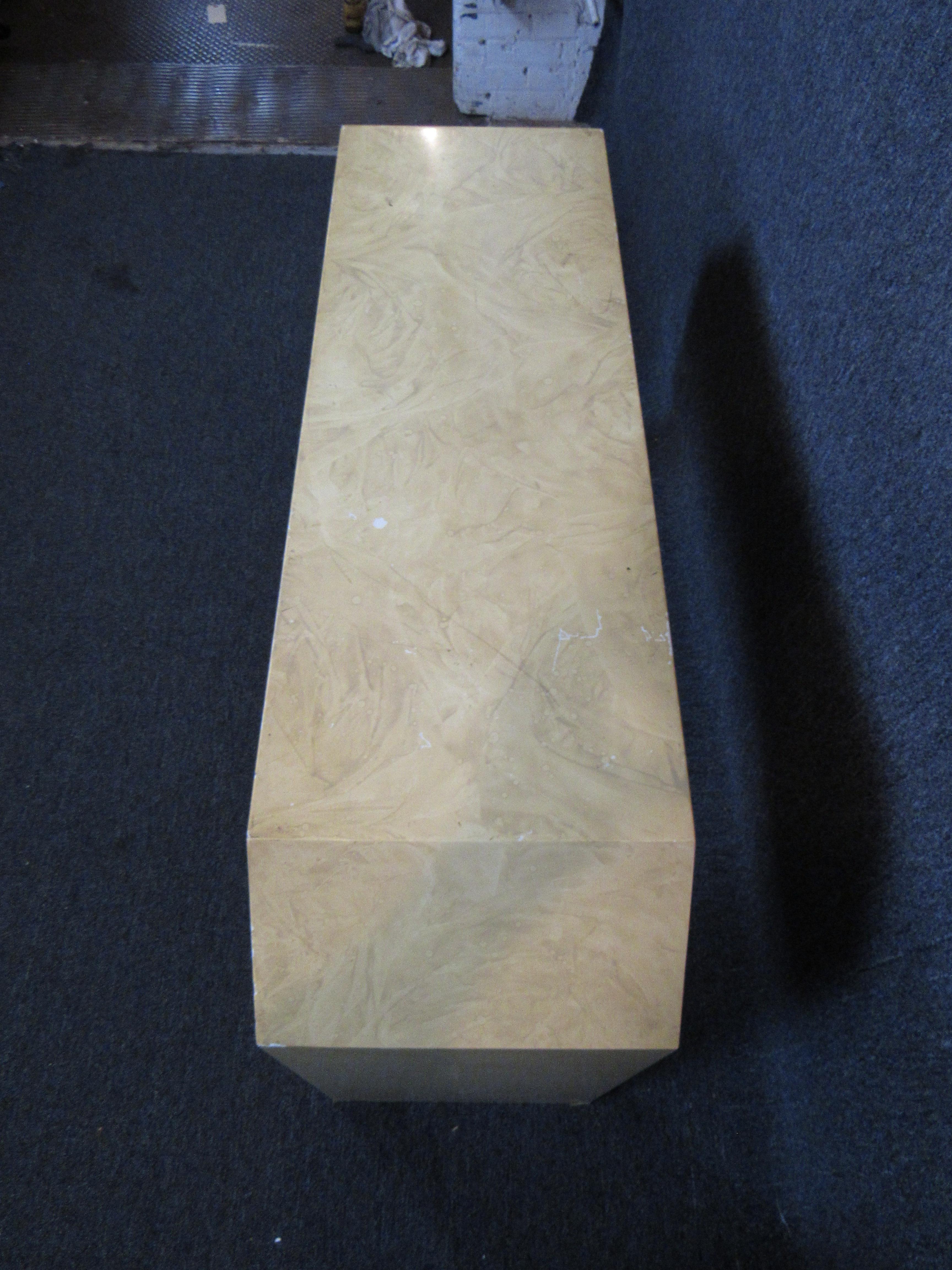 Mesa consola estilo mármol Laminado en venta