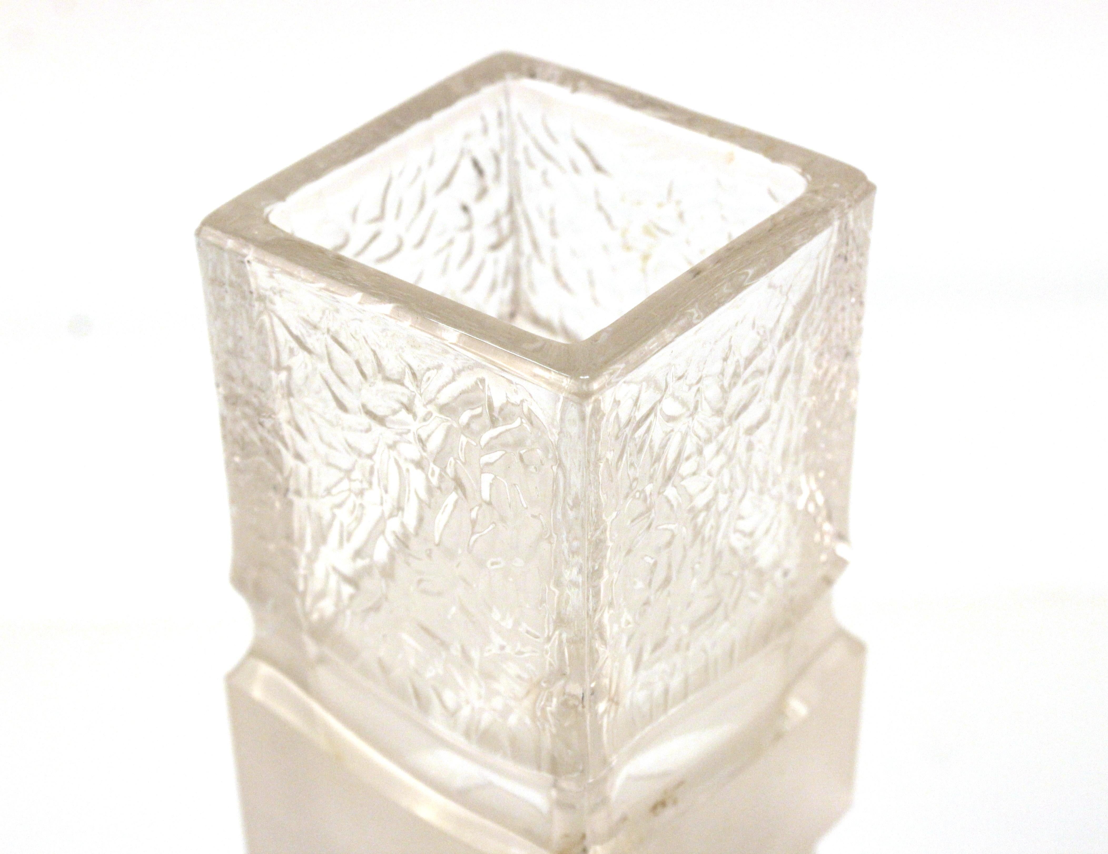 Modern Style Glass Vase with Square Base 1