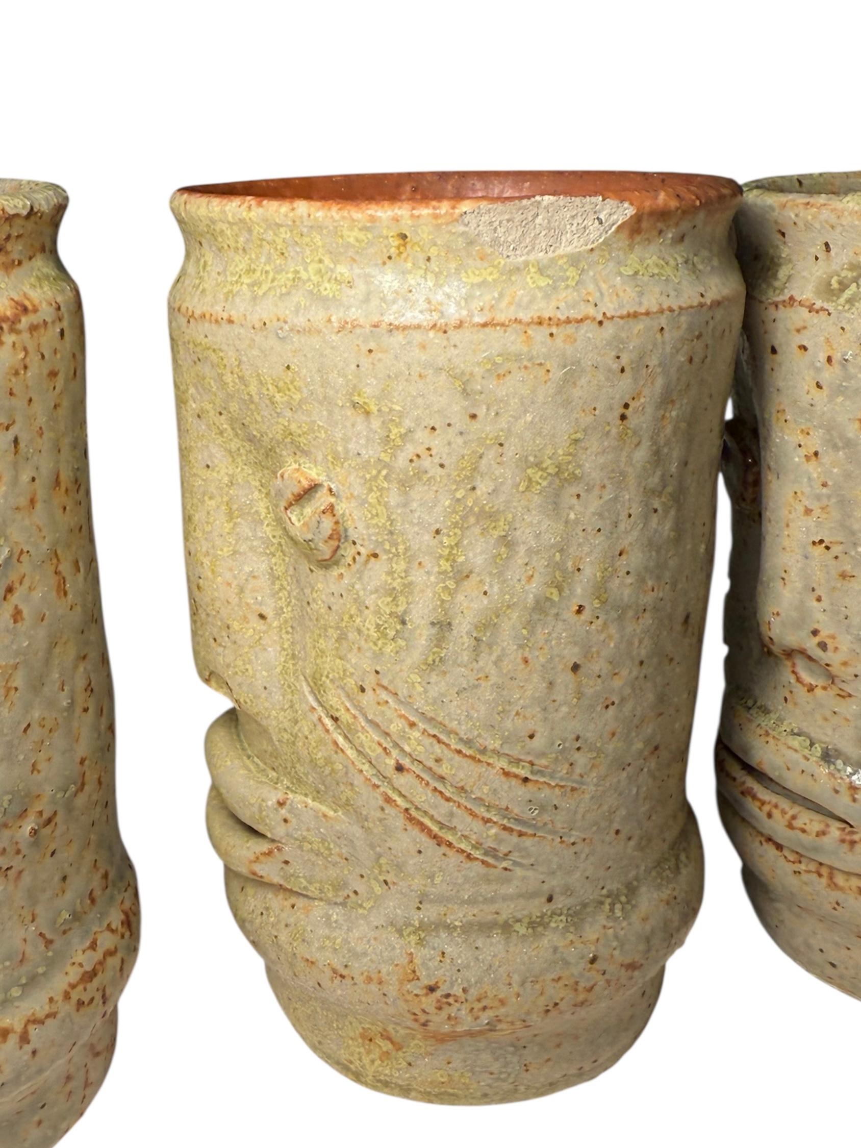 Set di sei bicchieri in gres in stile moderno in vendita 1