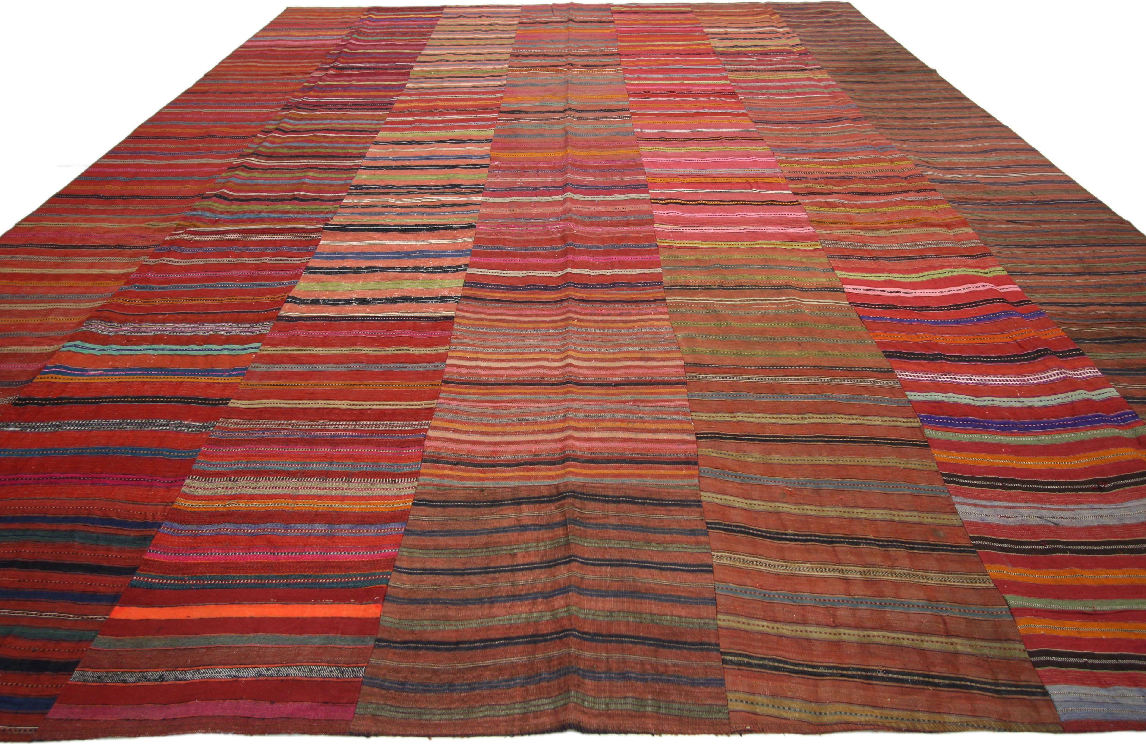 Distressed Vintage Turkish Striped Kilim Rug with Modern Rustic Cabin Style  In Distressed Condition For Sale In Dallas, TX