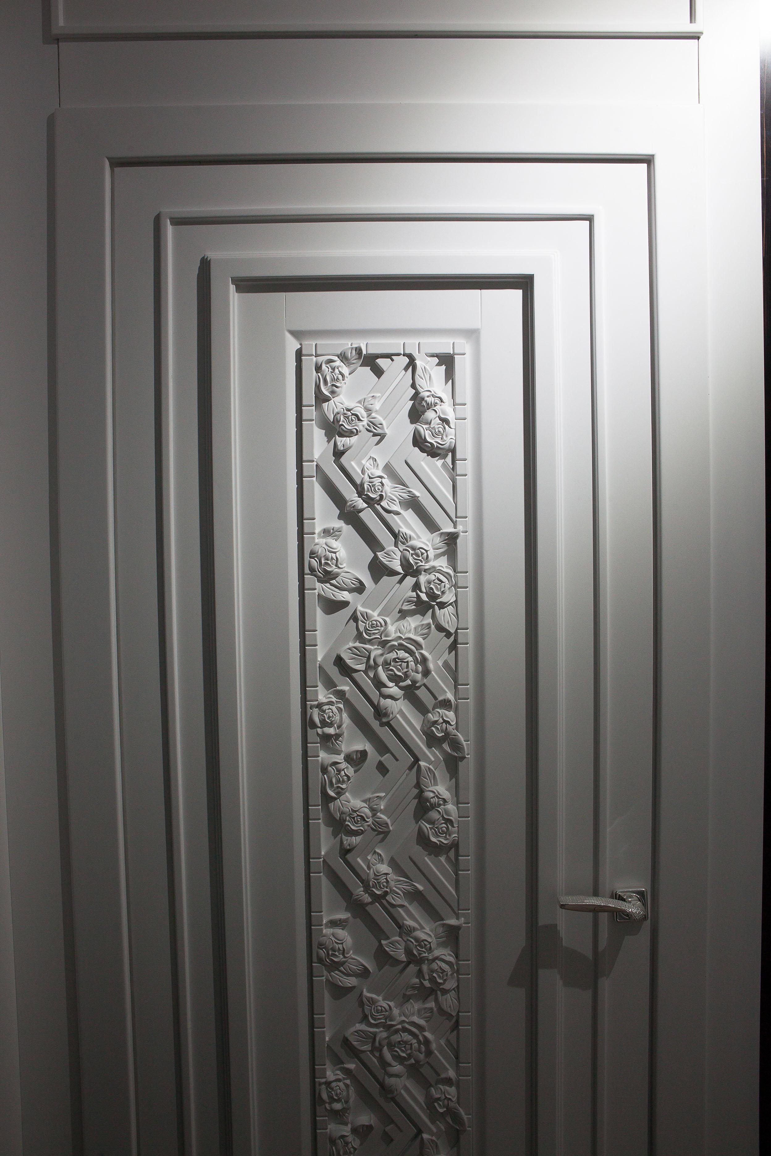 Porta interna in legno in stile moderno in vendita 1
