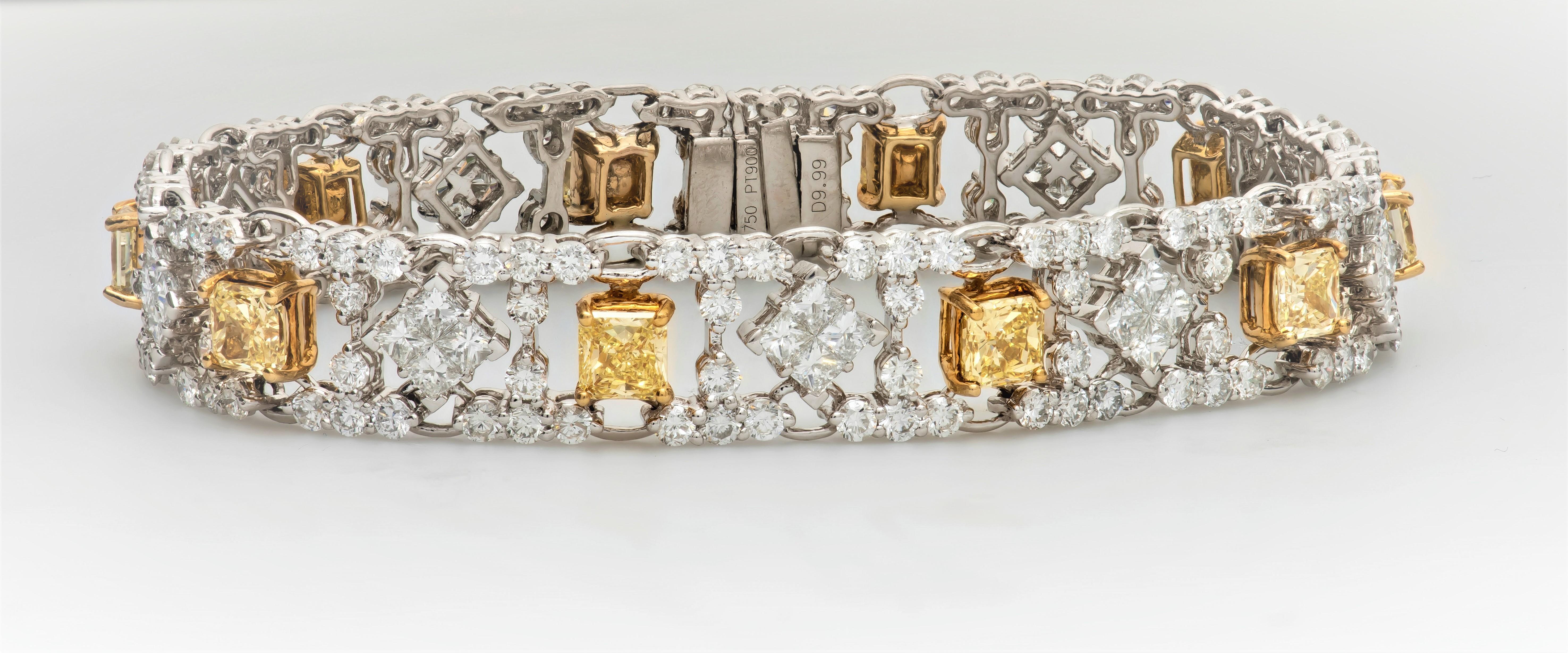 Modern Style Yellow and White Diamond Bracelet in Platinum and 18 Karat Gold For Sale 1