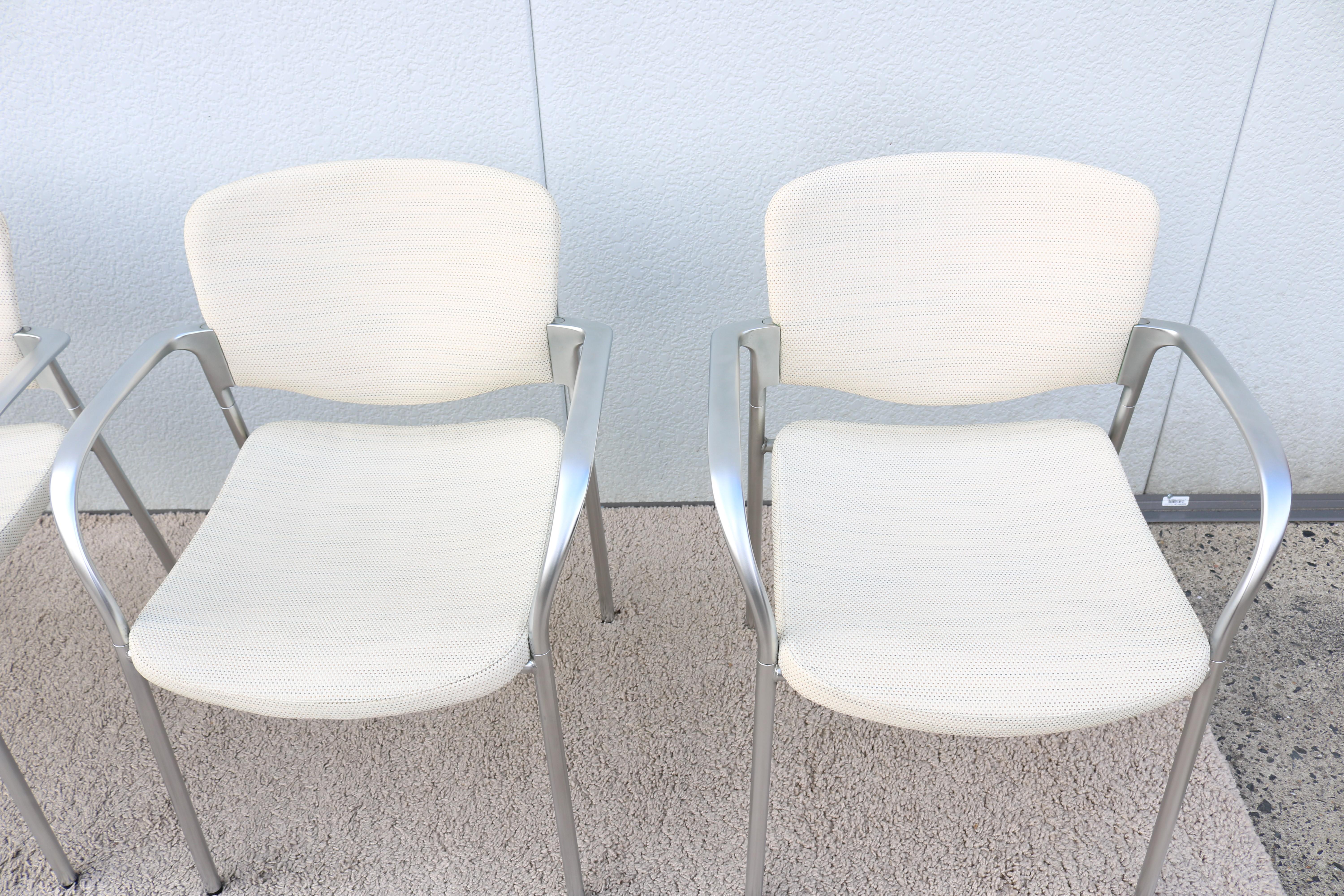 Chaises de salle à manger ou d'invité empilables ivoires modernes Stylex Welcome Multi Use, lot de 4 en vente 6