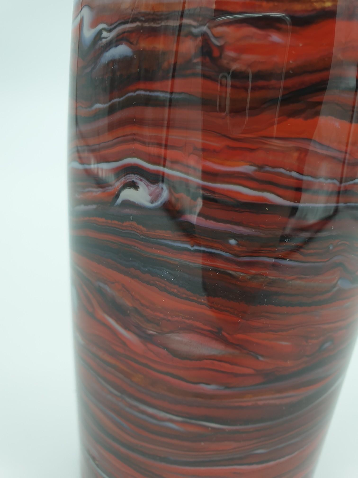 Modern Stylish Marbled Red Murano Glass Vase by Cenedese, late 1990s For Sale 3