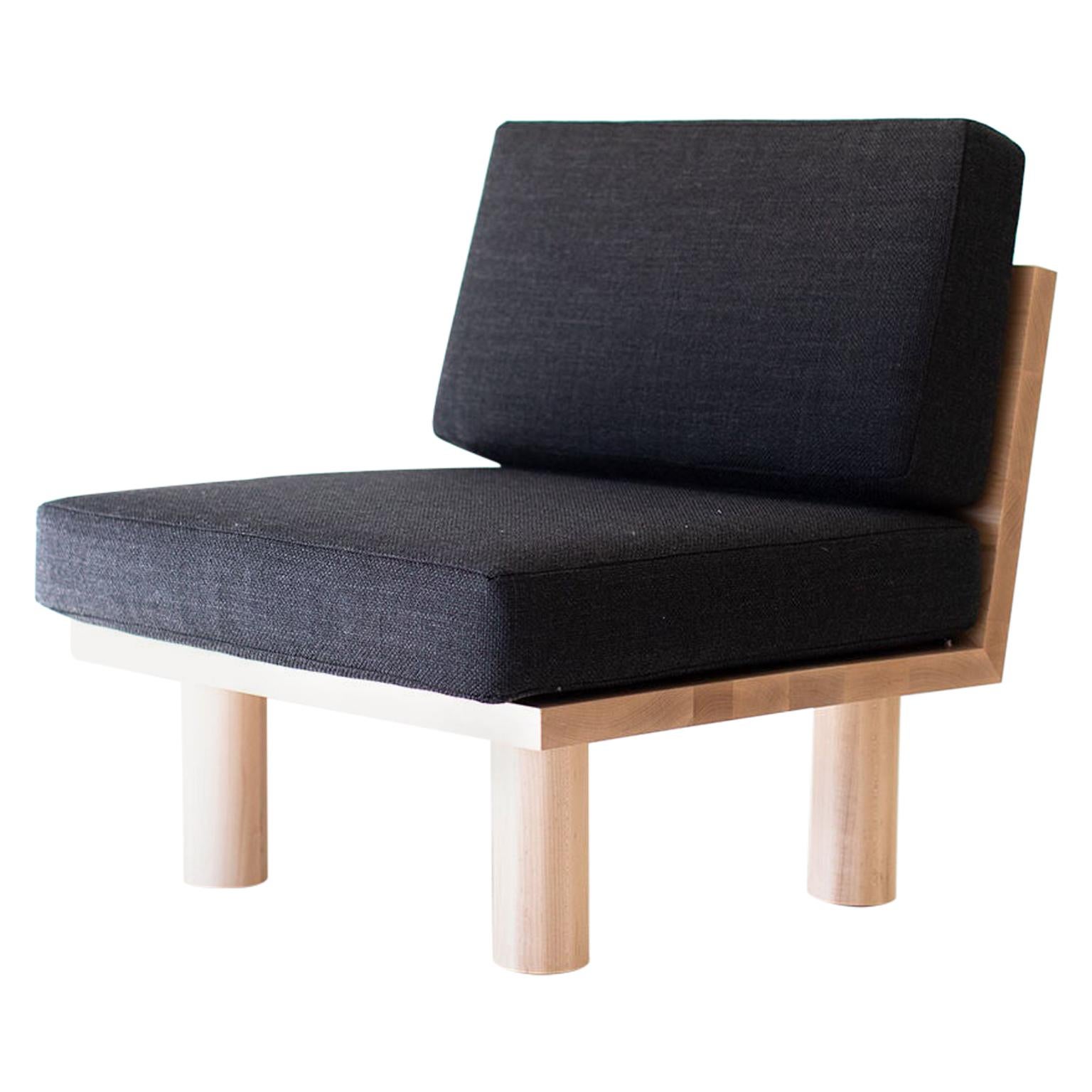 Modern Suelo Side Chair, Turned Leg