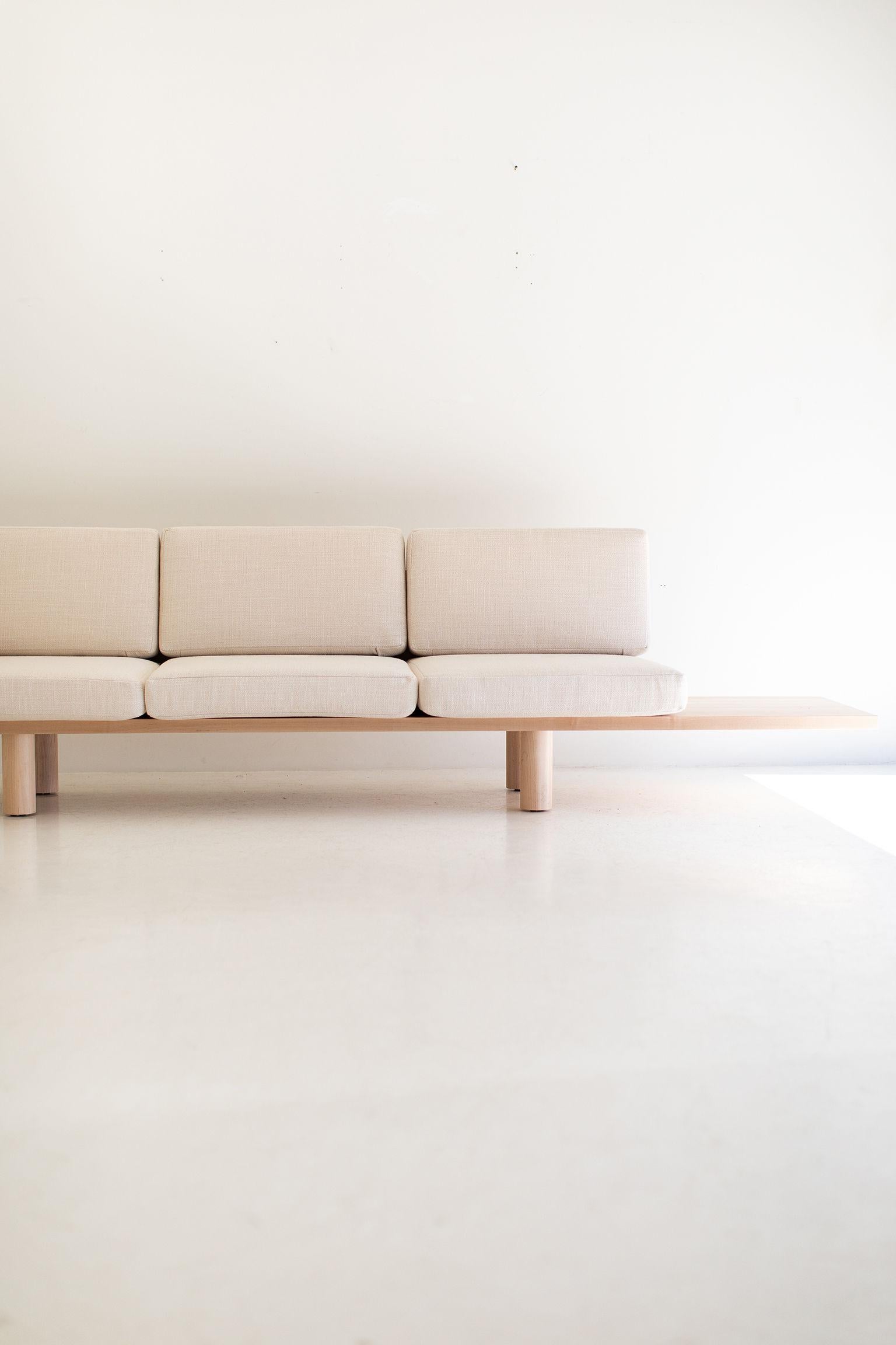 Modern Suelo Sofa, Turned Leg For Sale 7