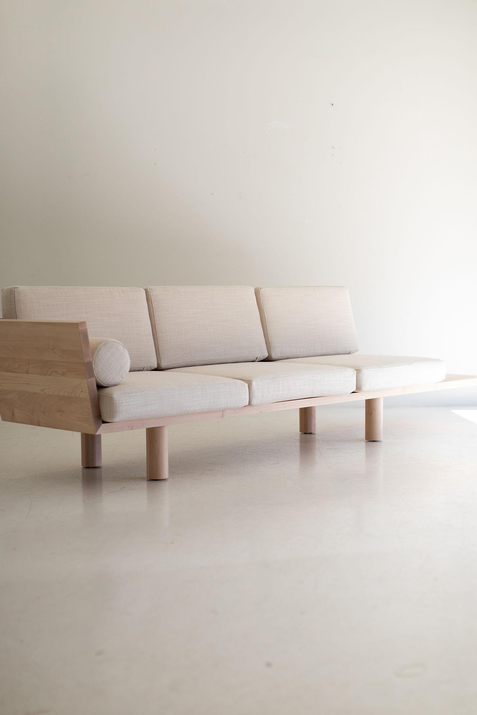 Modern Suelo Sofa, Turned Leg For Sale 12