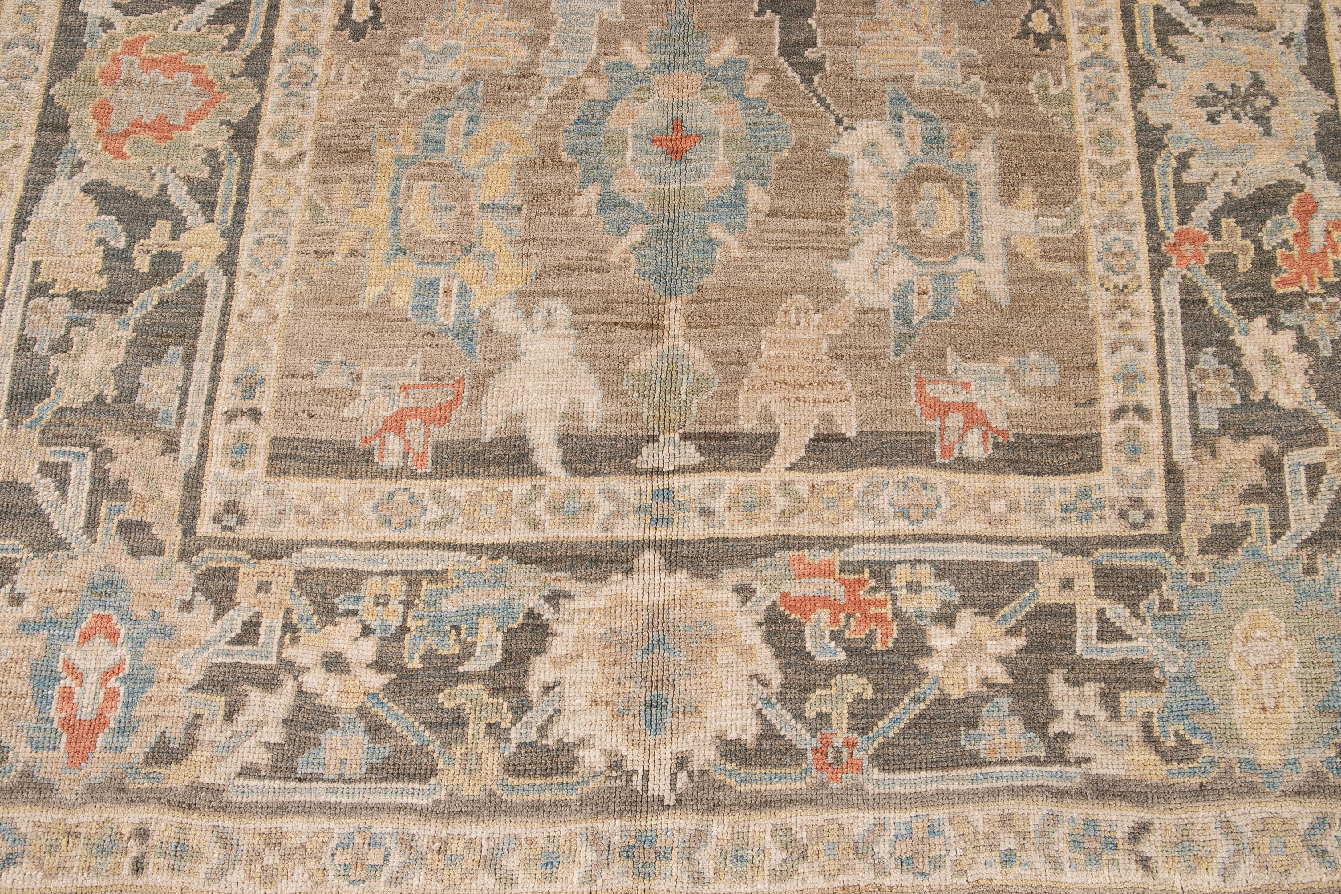 Modern Sultanabad Beige and Gray Handmade Floral Wool Rug For Sale 4