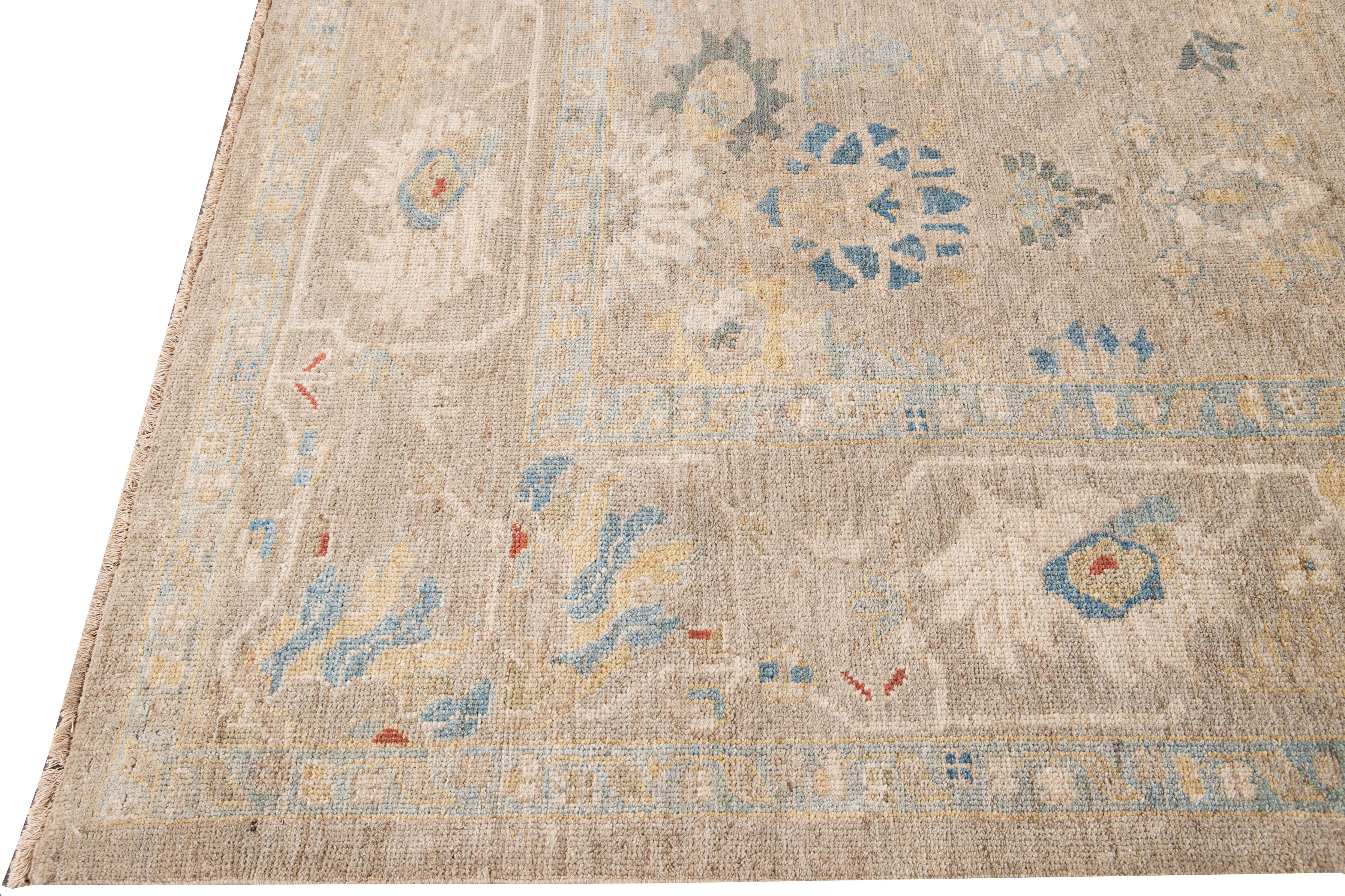 Hand-Knotted Modern Sultanabad Beige Handmade Floral Wool Rug For Sale