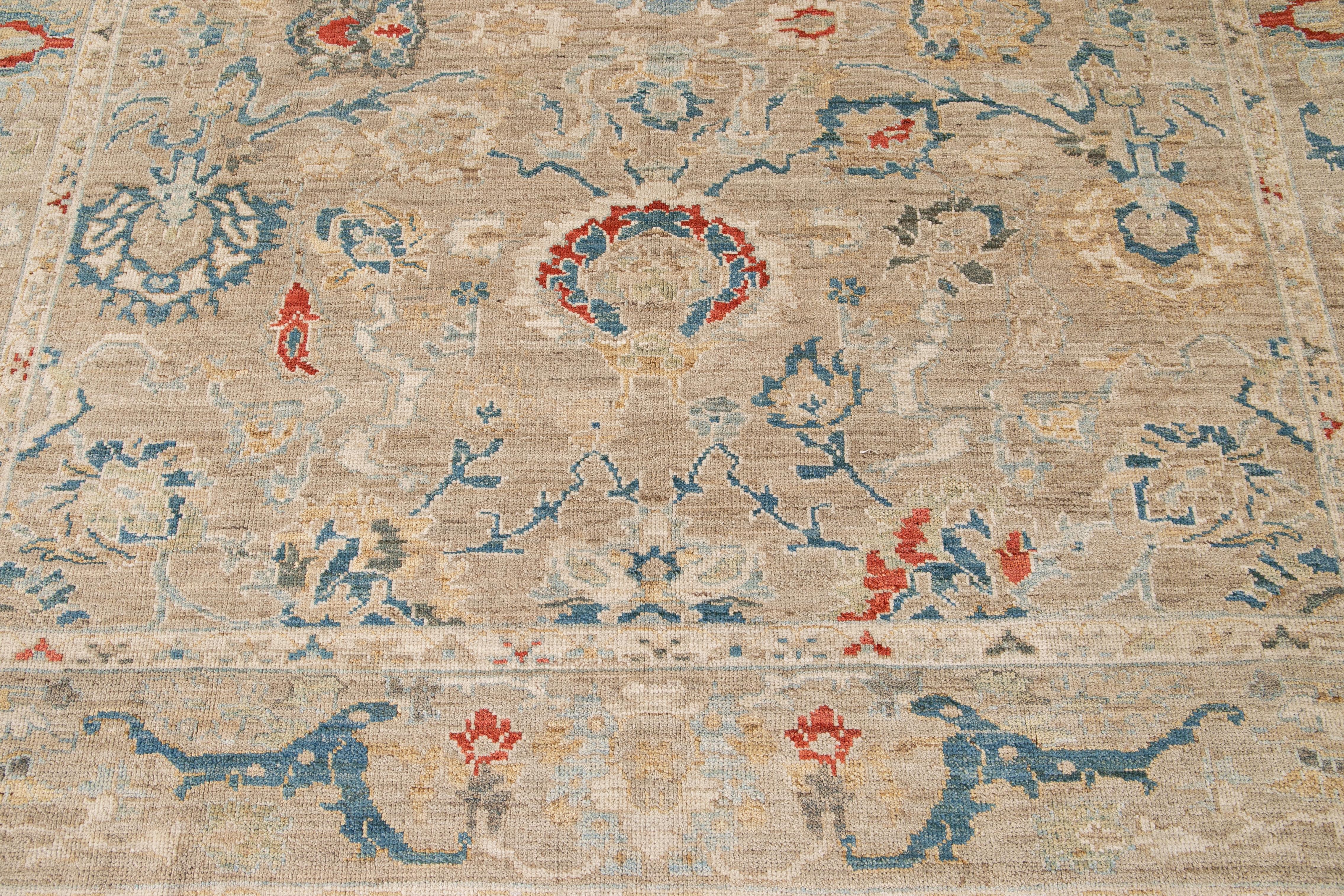 Moderner, moderner, handgefertigter, quadratischer, geblümter Wollteppich in Sultanabad im Angebot 2