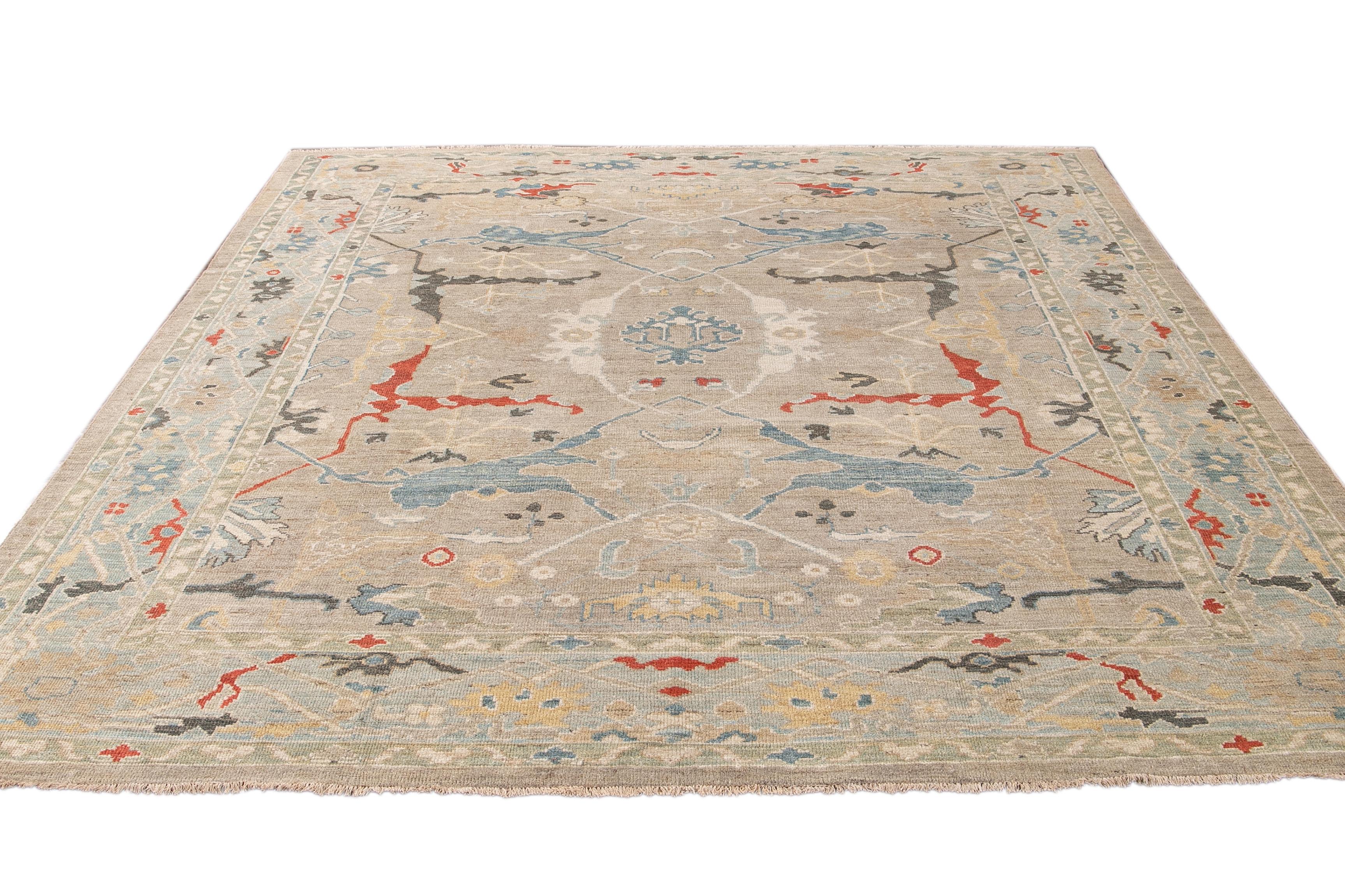 Persian Modern Sultanabad Beige Handmade Square Medallion Designed Wool Rug For Sale