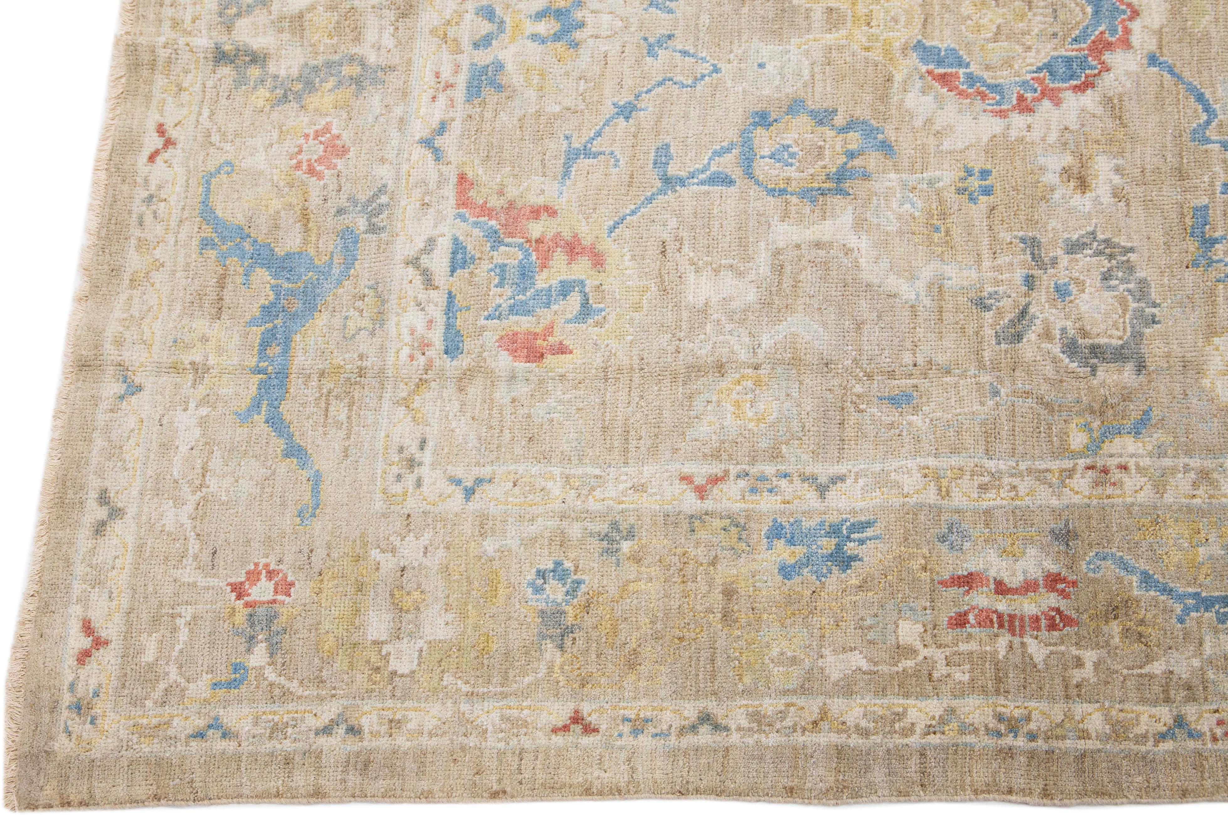 Hand-Knotted Modern Sultanabad Beige Handmade Wool Rug with Floral Motif For Sale