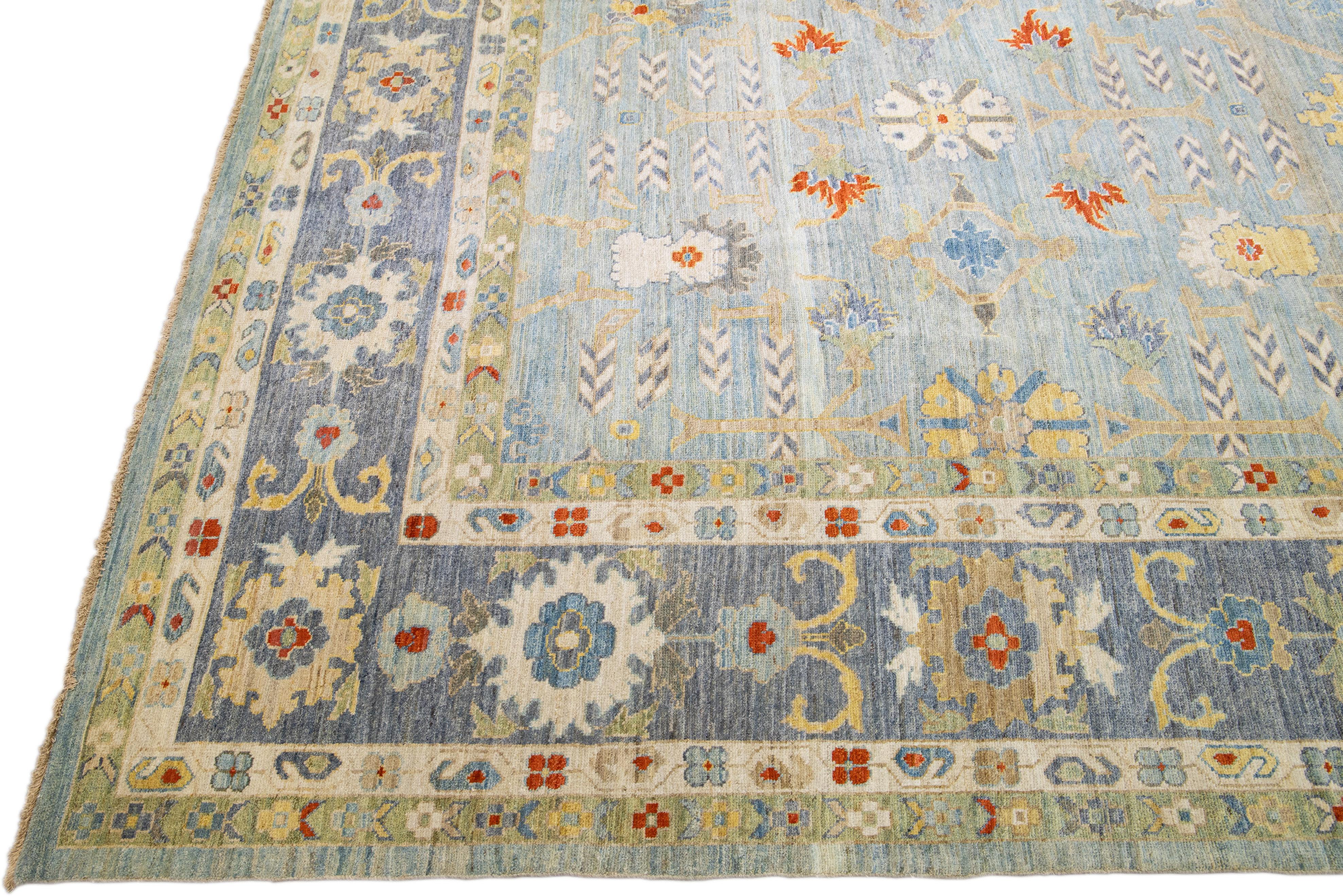 Modern Sultanabad Blue Handmade Floral Design Wool Rug In New Condition For Sale In Norwalk, CT