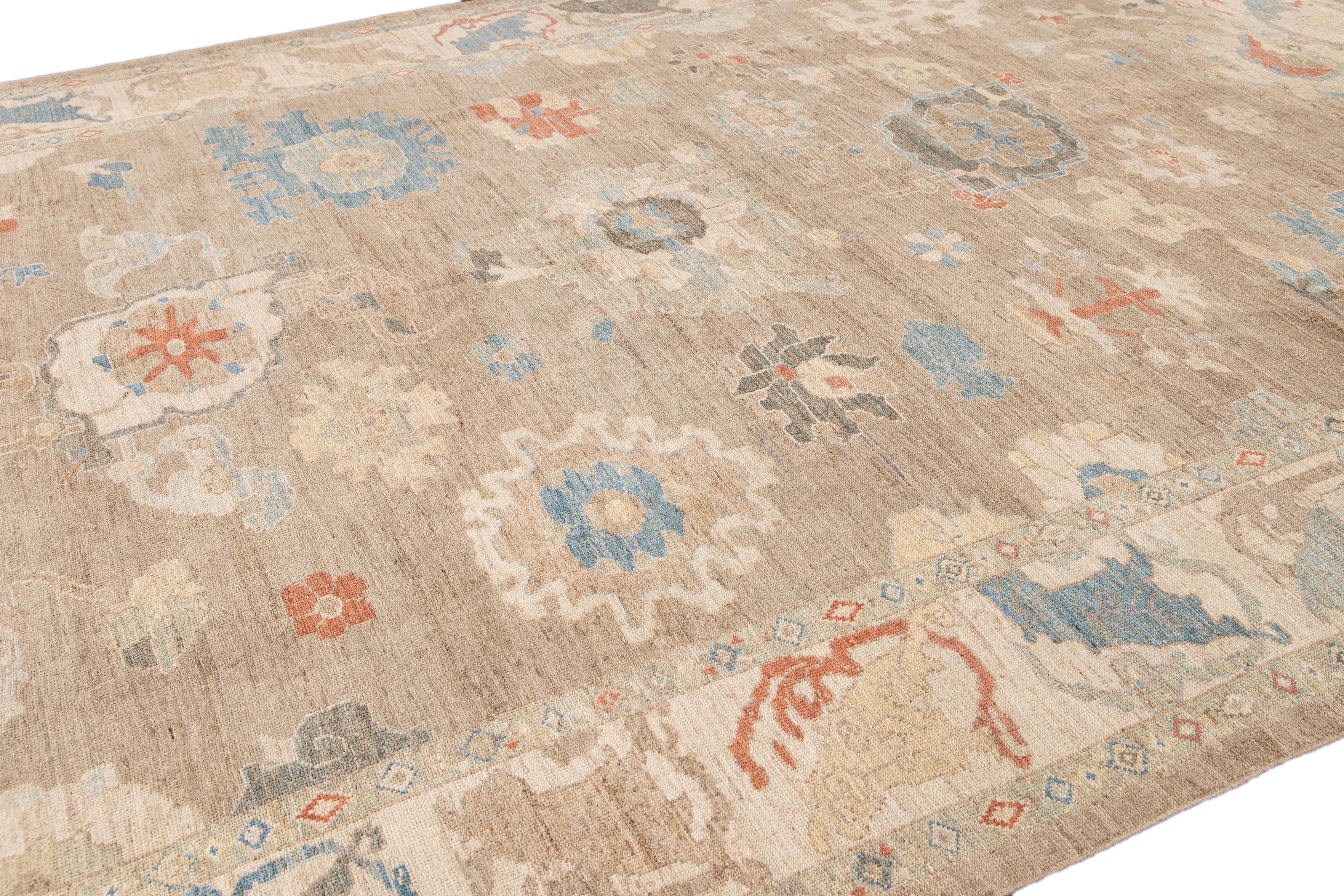 Modern Sultanabad Brown Handmade Floral Wool Rug In New Condition For Sale In Norwalk, CT