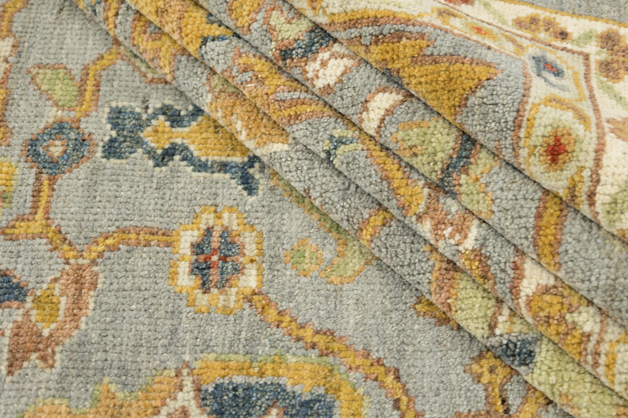 Modernes Sultanabad (sanftes Grau-Blau, Goldgelb und Elfenbein)  12'6