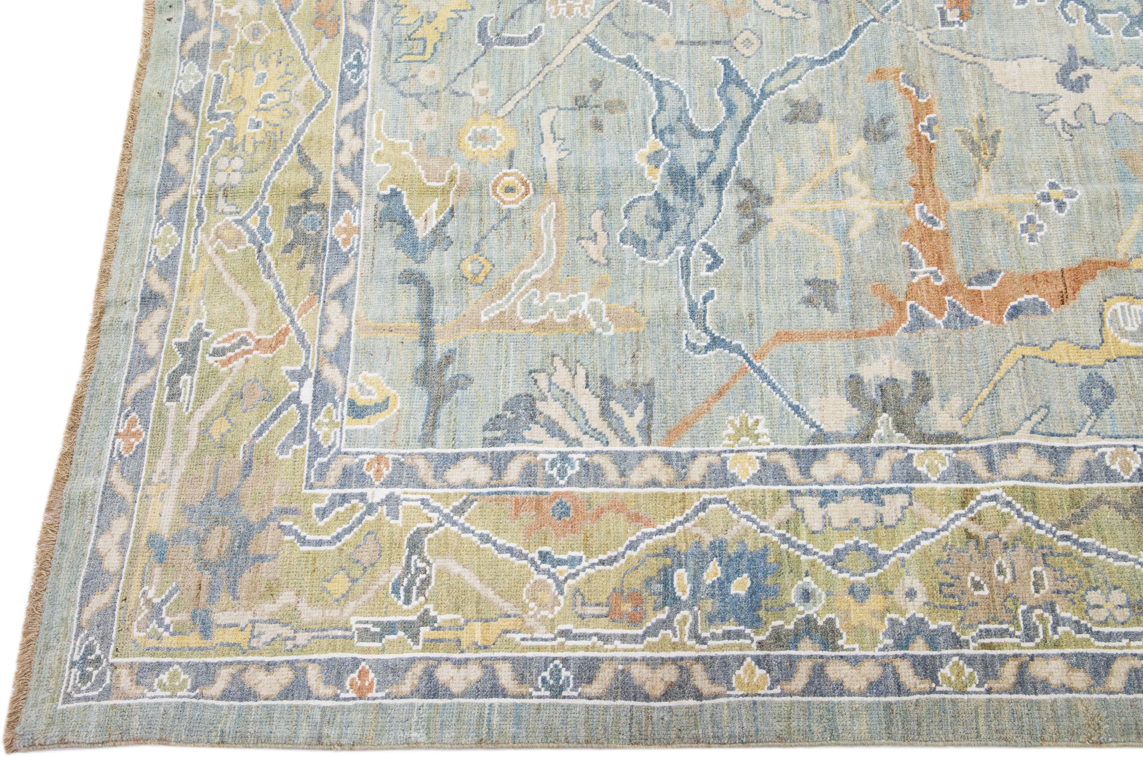 Moderner handgefertigter Sultanabad Grauer Wollteppich mit Blumenmuster im Zustand „Neu“ im Angebot in Norwalk, CT