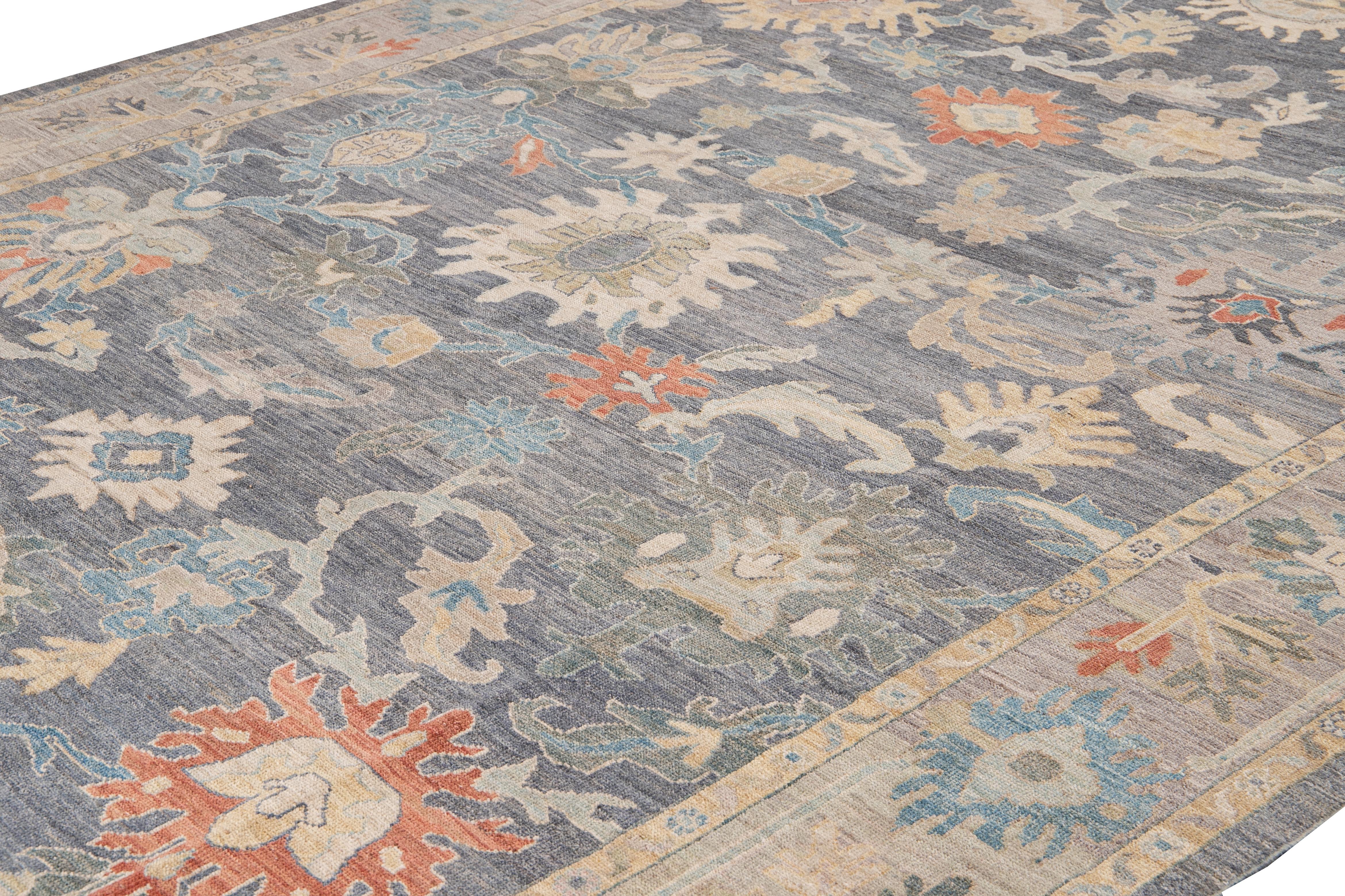 Modern Sultanabad Gray Handmade Geometric Floral Wool Rug In New Condition For Sale In Norwalk, CT