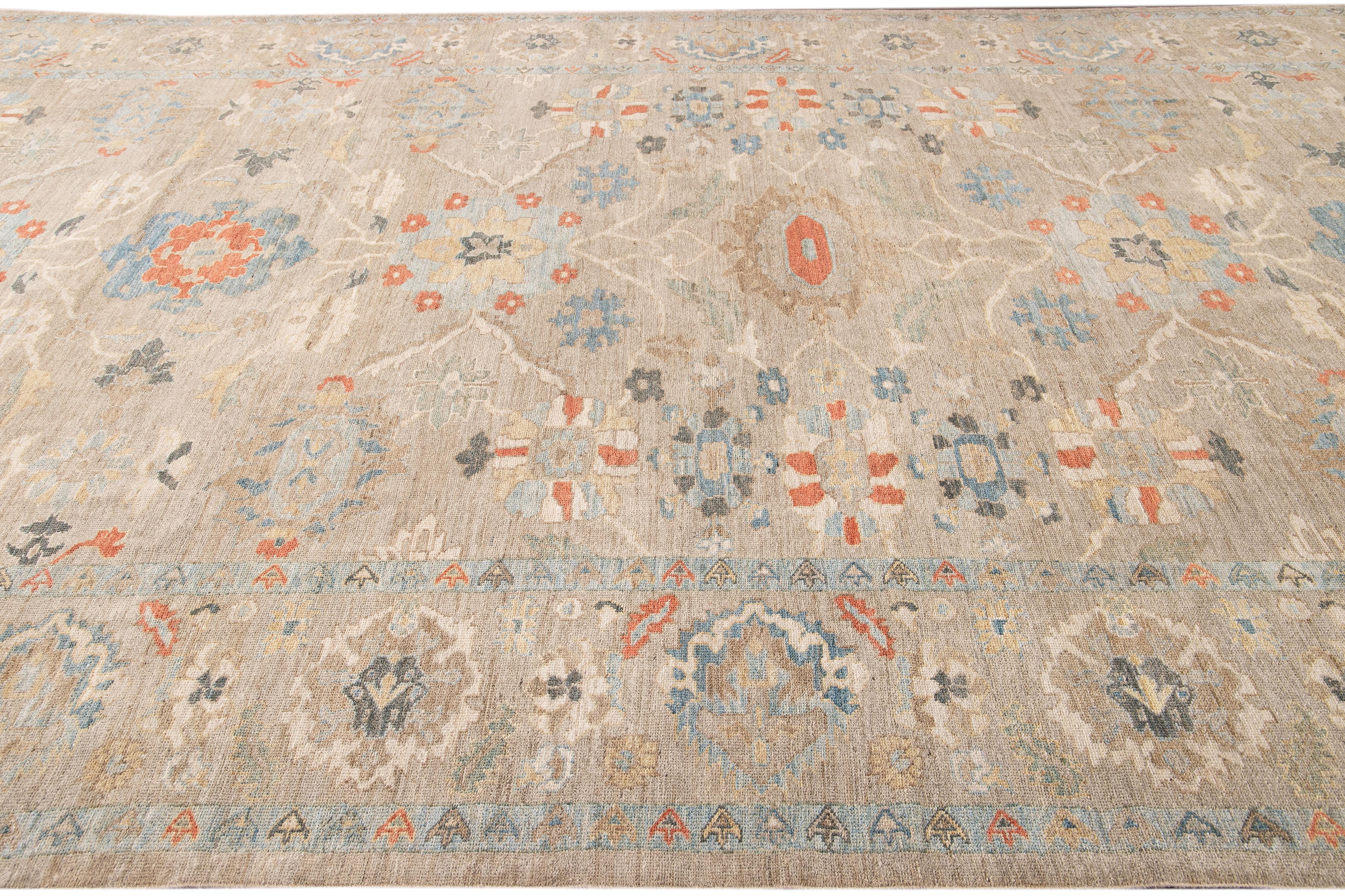 Contemporary Modern Sultanabad Handmade Beige Floral Oversize Wool Rug For Sale