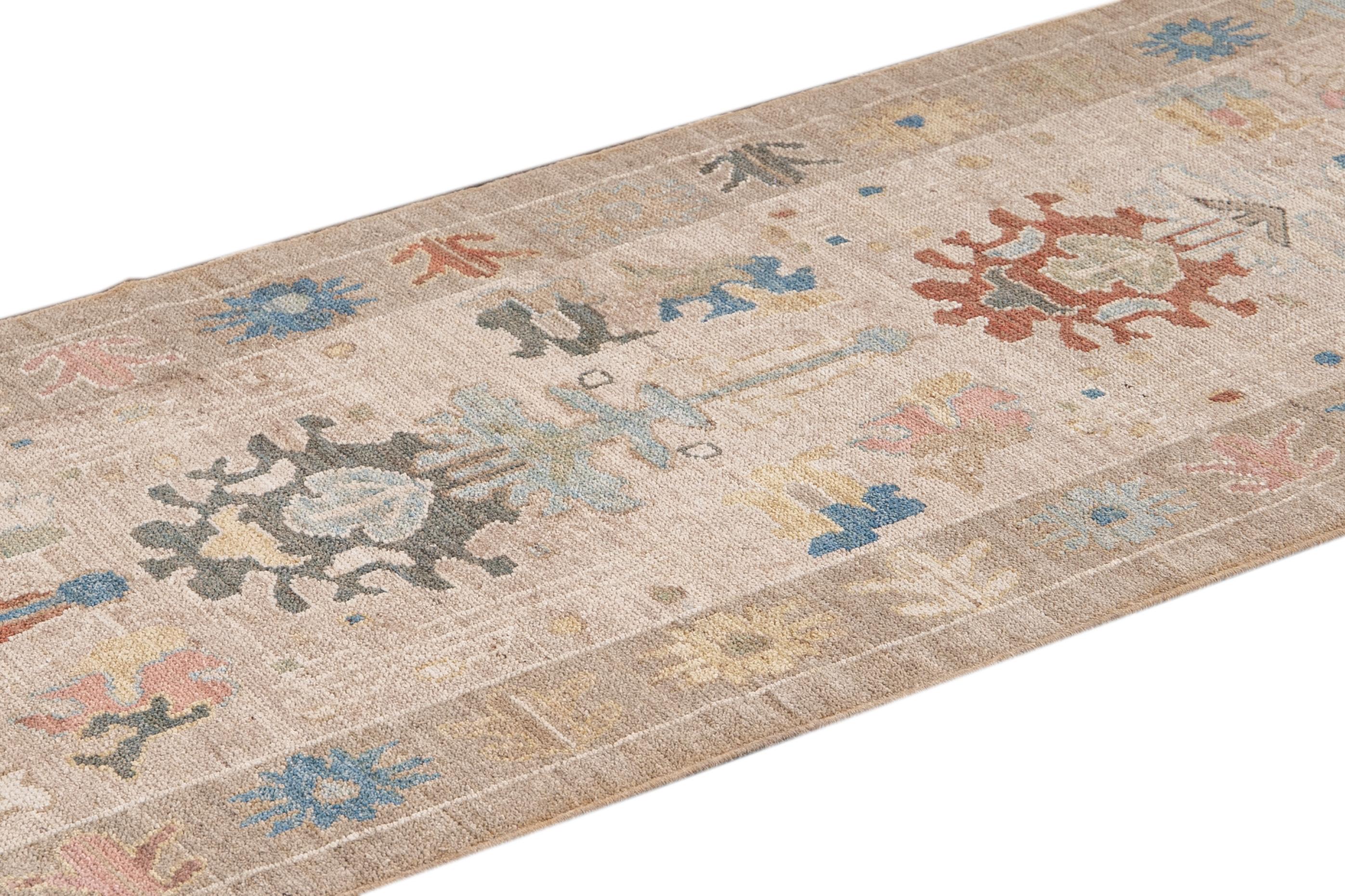 Modern Sultanabad Handmade Beige Geometric Floral Long Wool Runner In New Condition For Sale In Norwalk, CT