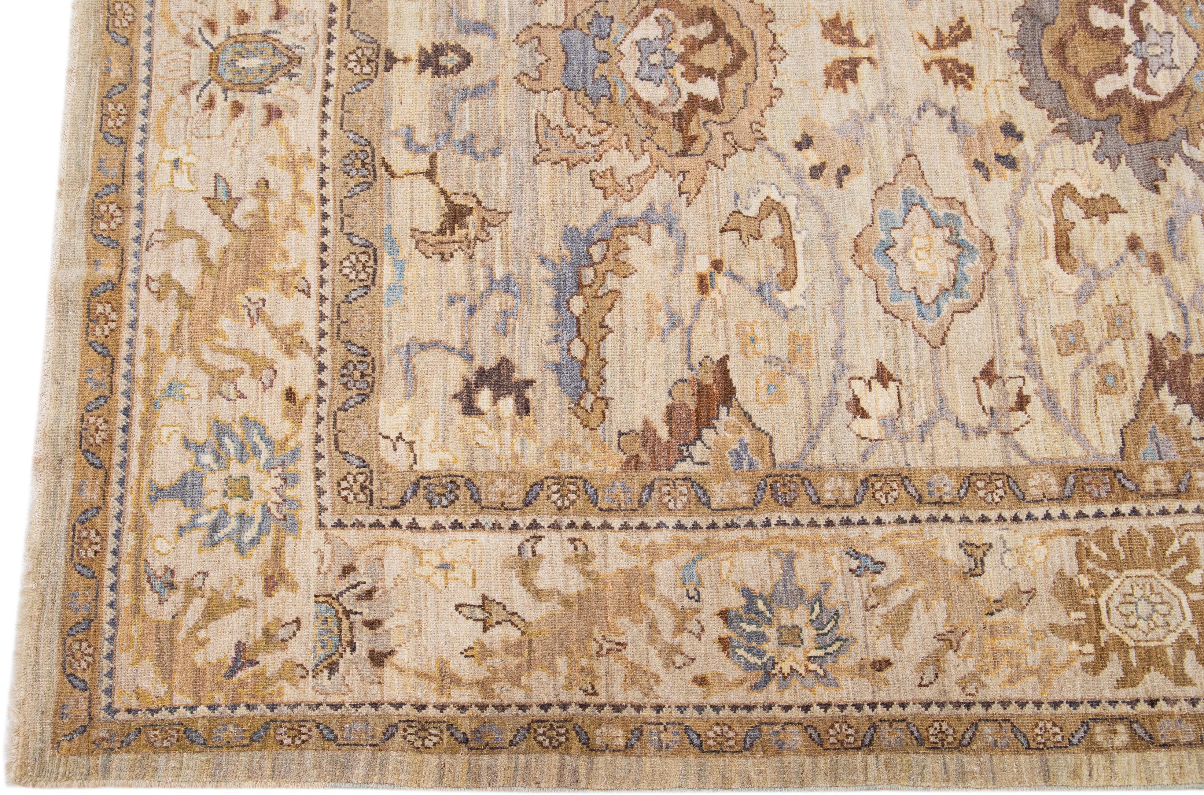 Moderner handgefertigter Sultanabad-Wollteppich in Beige mit Blumenmuster (Persisch) im Angebot