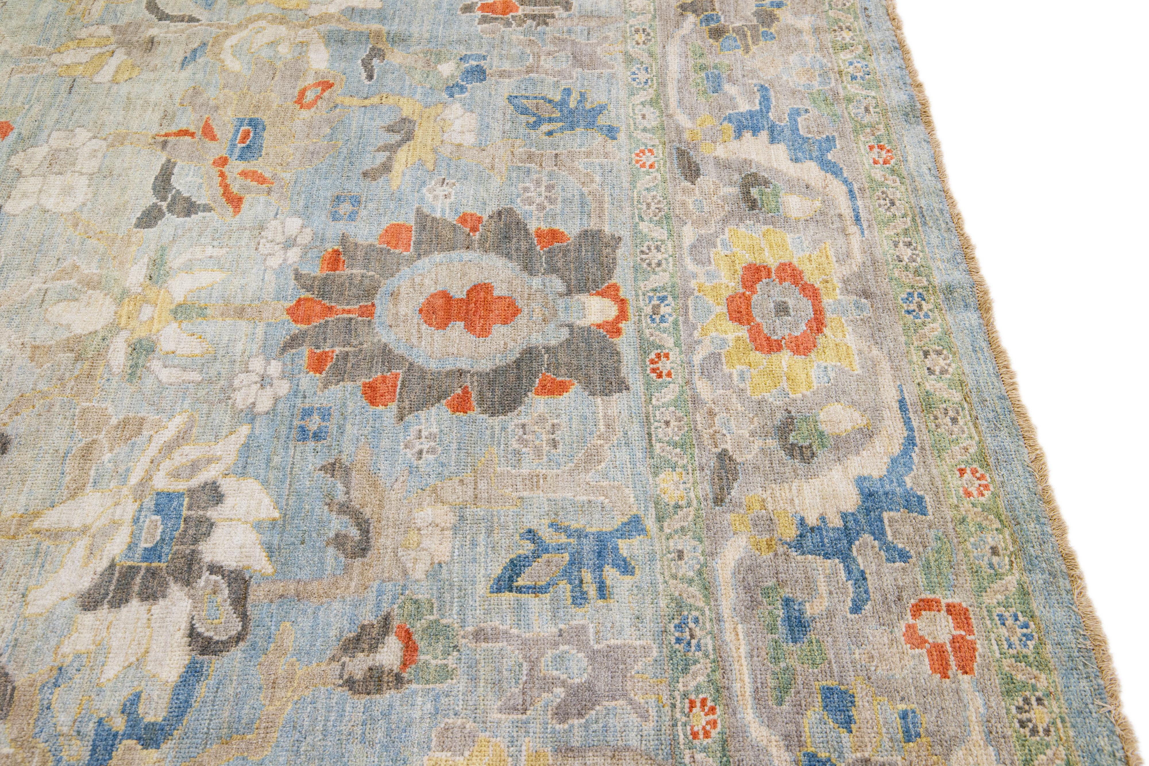 Moderner handgefertigter blauer Sultanabad-Wollteppich mit Blumenmotiv im Angebot 1