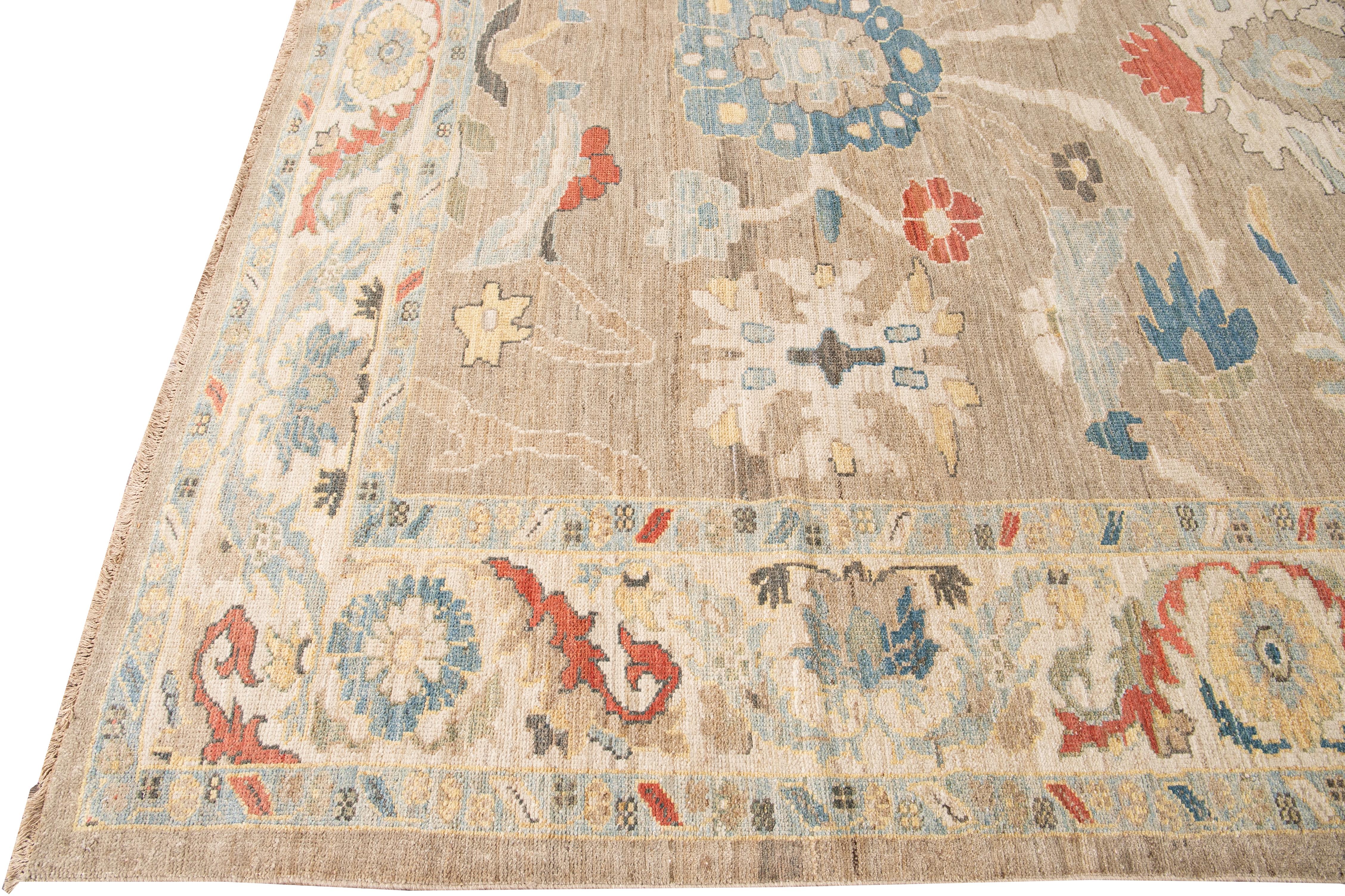 Noué à la main Tapis moderne en laine Sultanabad à fleurs multicolores faits à la main en vente