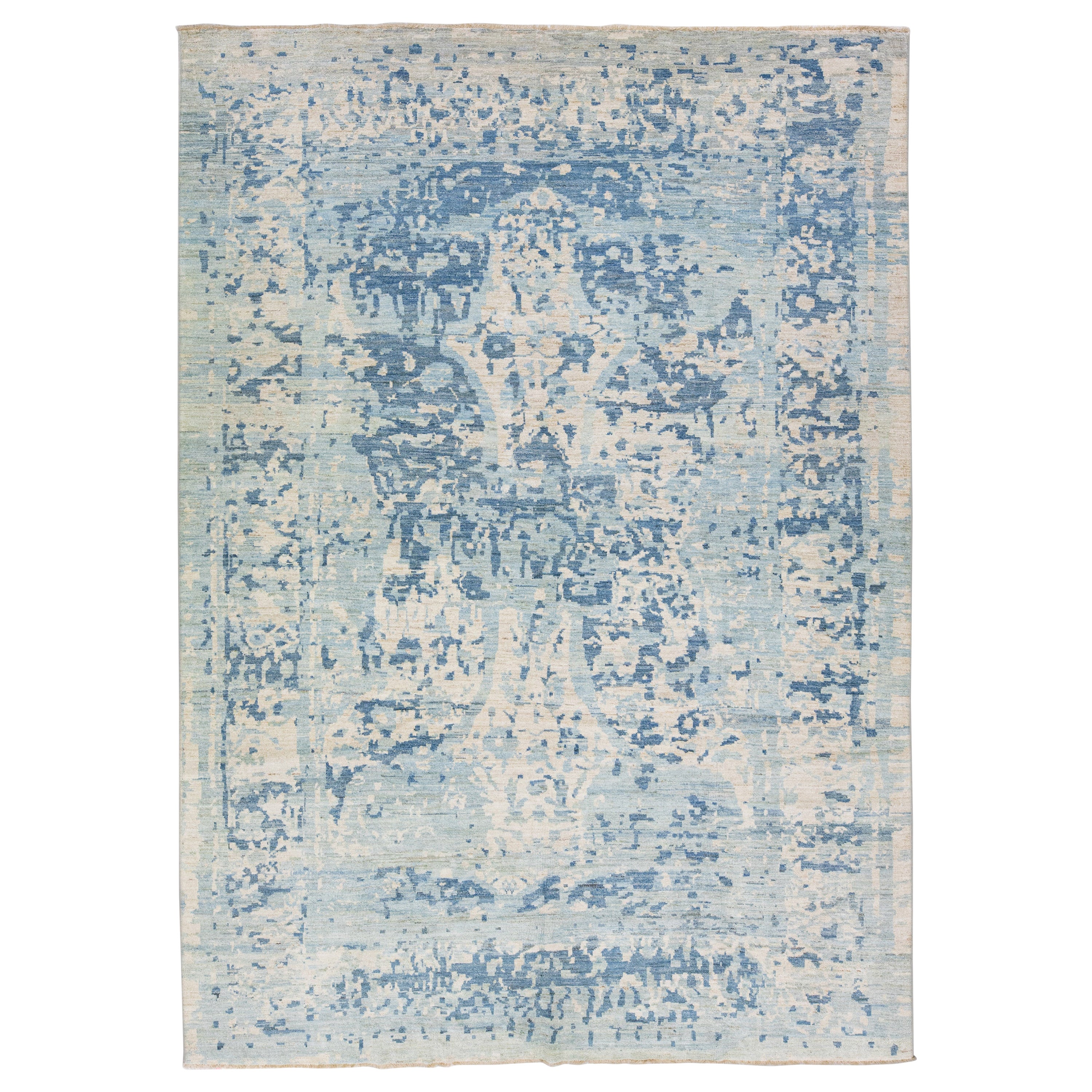 Tapis moderne en laine bleue Sultanabad à motifs floraux fait à la main