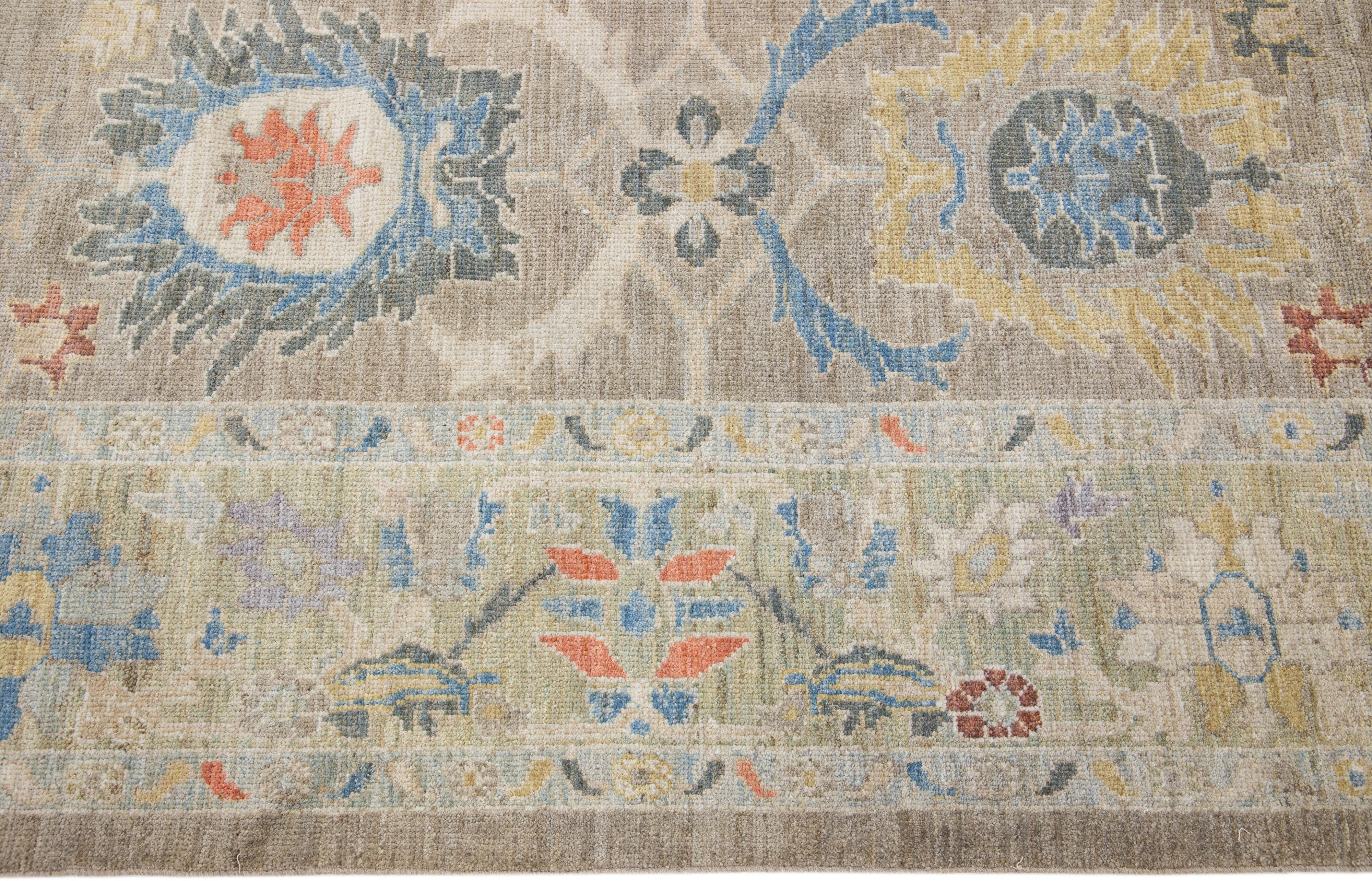 Modern Sultanabad Handmade Floral Wool Rug in Brown In New Condition For Sale In Norwalk, CT
