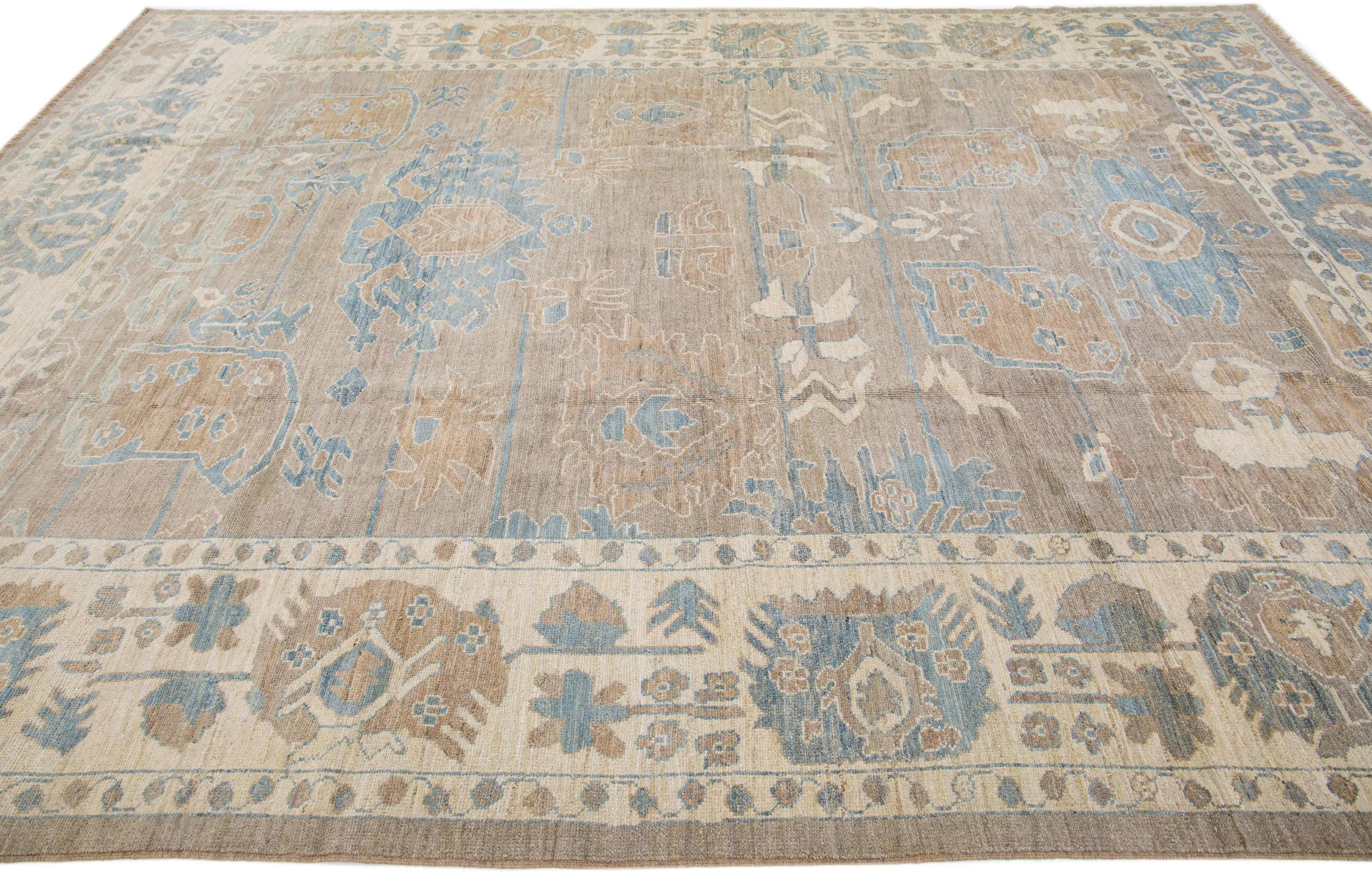 Modern Sultanabad Handmade Floral Wool Rug in Light Brown In New Condition For Sale In Norwalk, CT