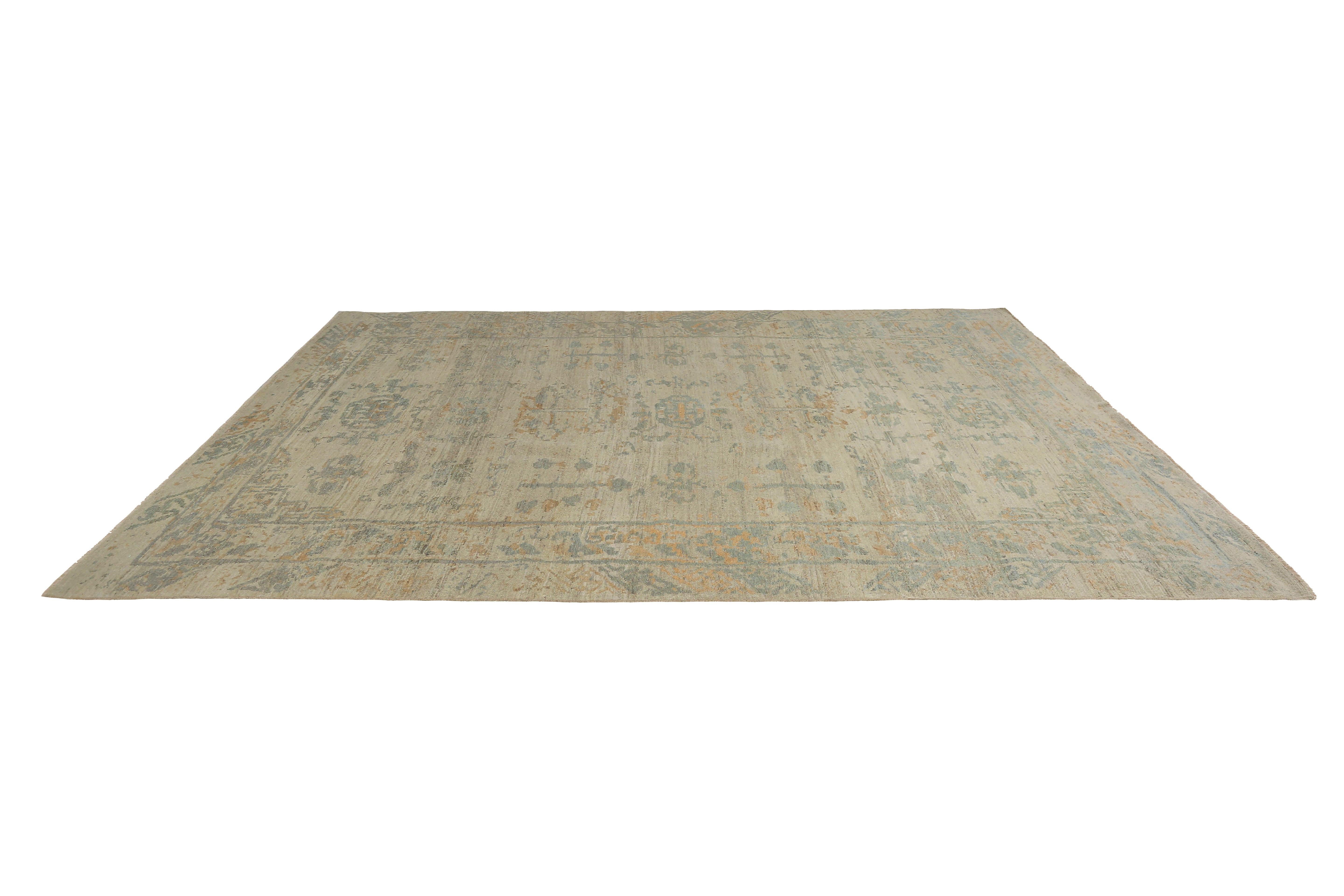 Modern Sultanabad Handmade Rug In New Condition For Sale In Dallas, TX