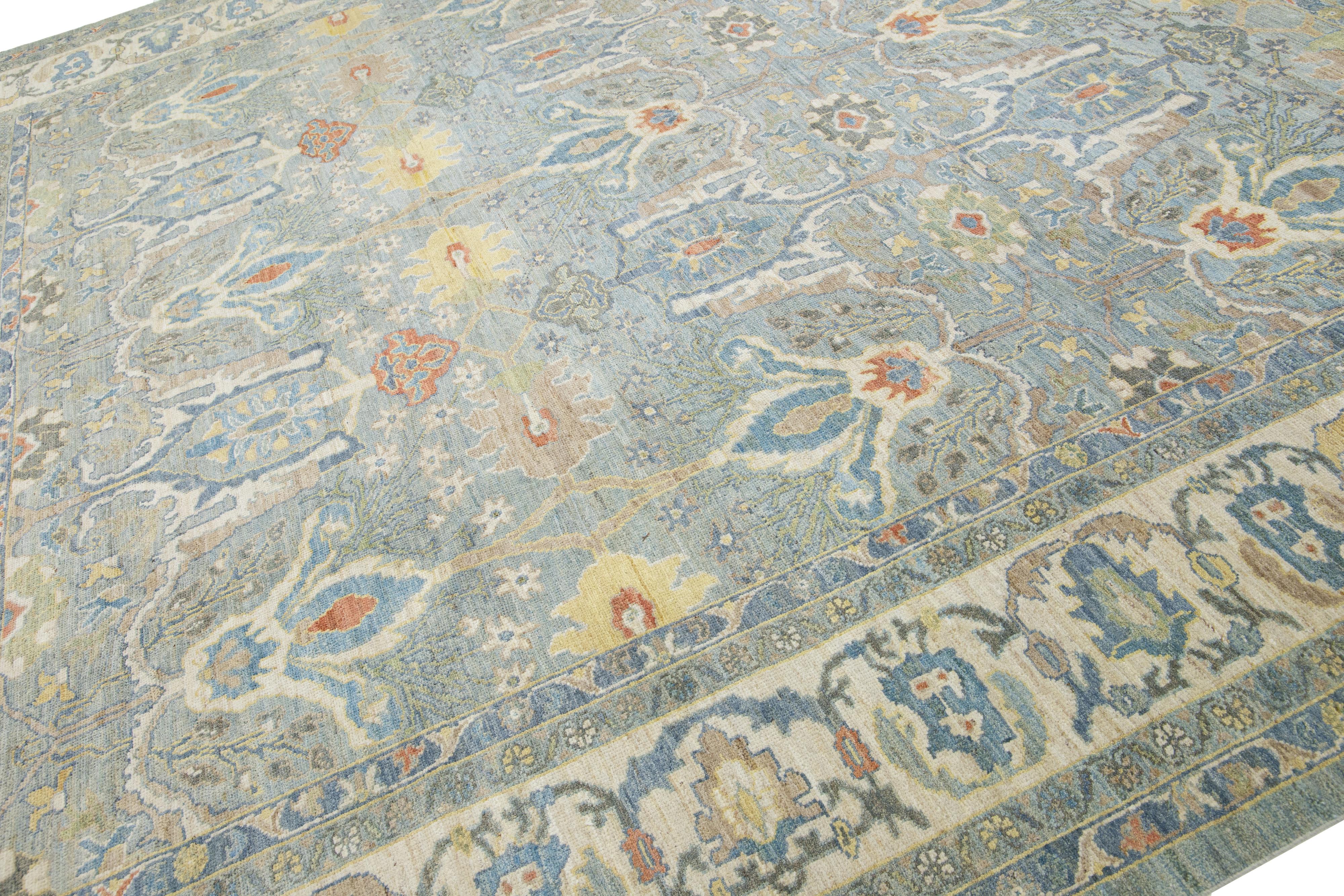 Apadana's Moderner quadratischer Sultanabad-Wollteppich in Blau mit Allover-Muster im Angebot 1