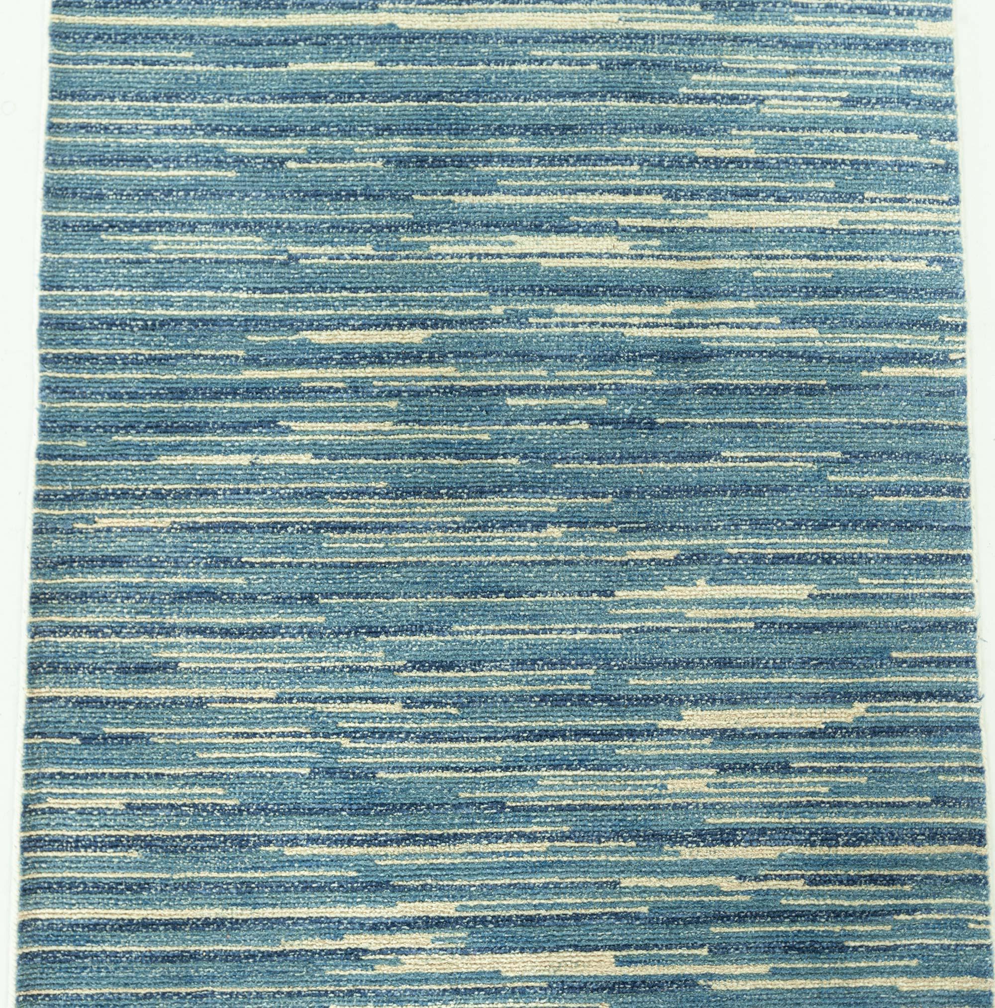 Moderner blauer Woll-Läufer im schwedischen Design von Doris Leslie Blau (Handgewebt) im Angebot
