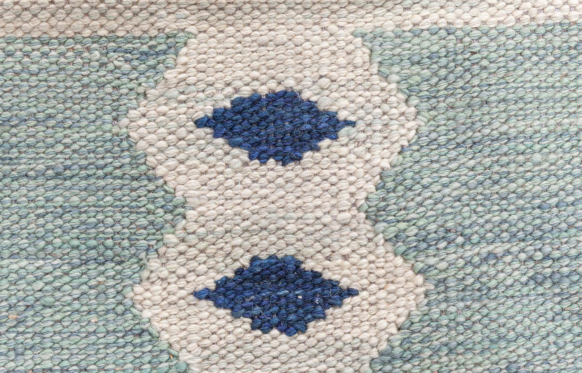Tappeto moderno svedese a trama piatta di Doris Leslie Blau
Dimensioni: 9'9