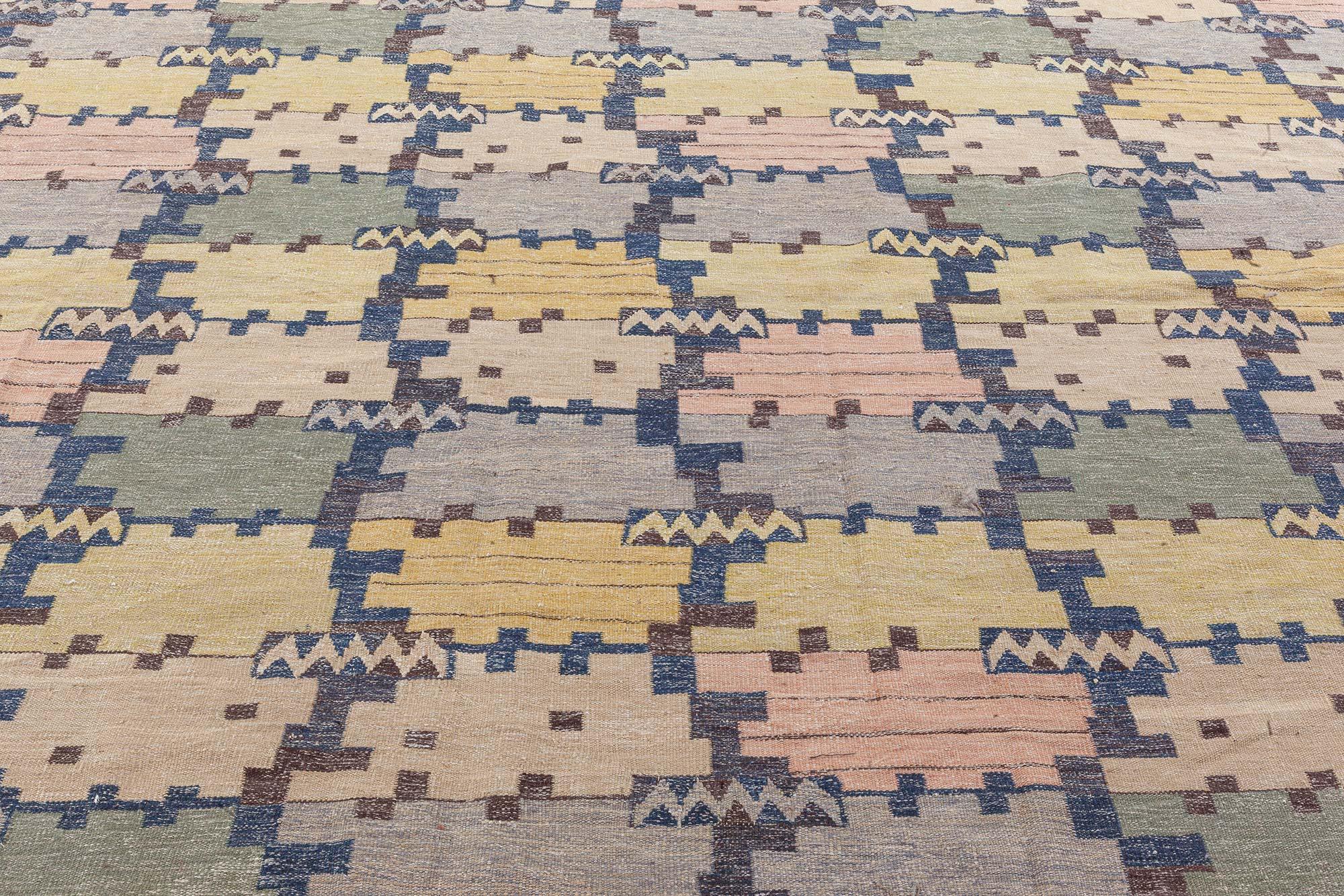 Modern Swedish Flat Weave Rug
Size: 10'6