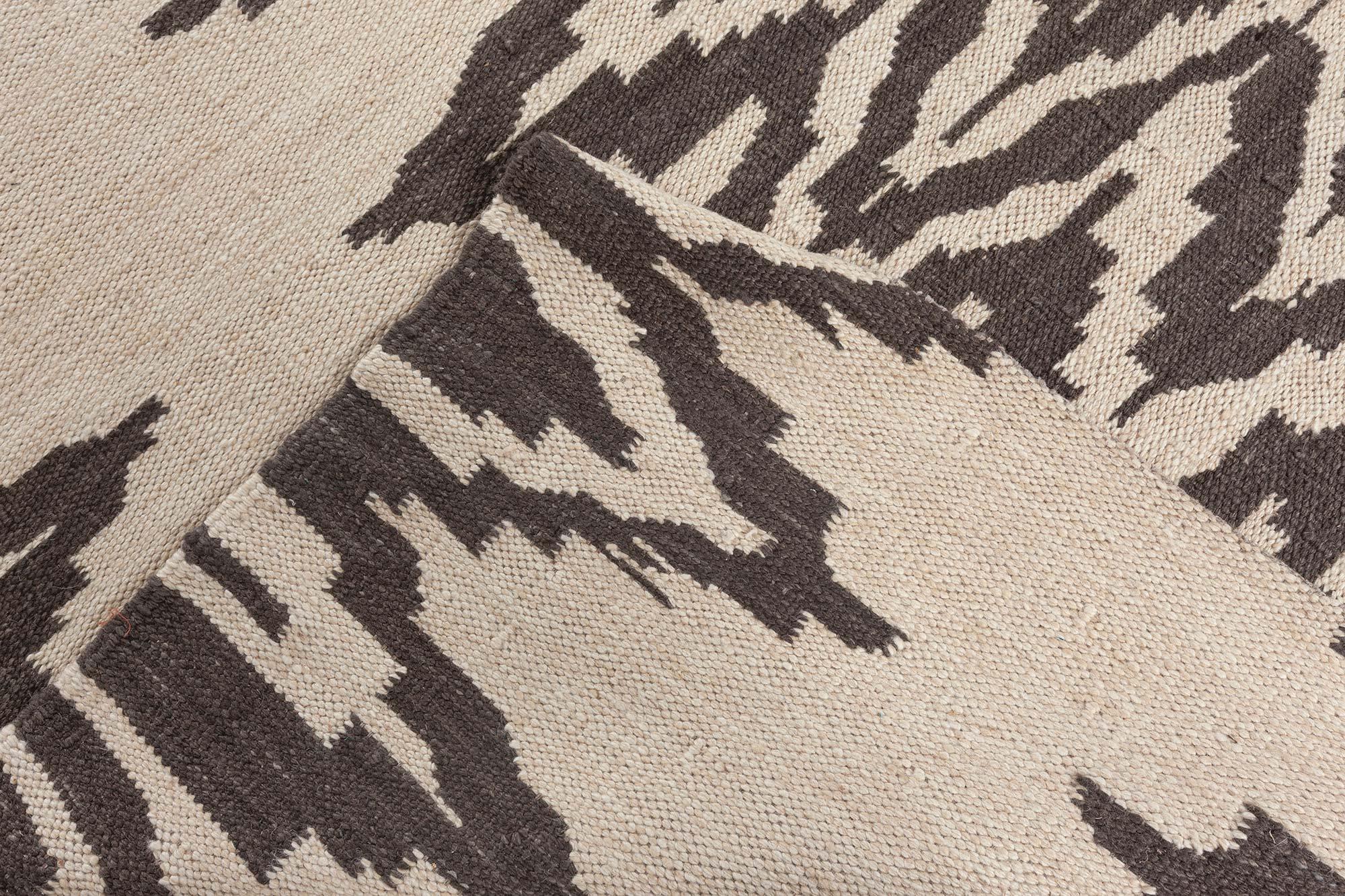 Moderner schwedischer Flachgewebe-Teppich von Doris Leslie Blau (21. Jahrhundert und zeitgenössisch) im Angebot