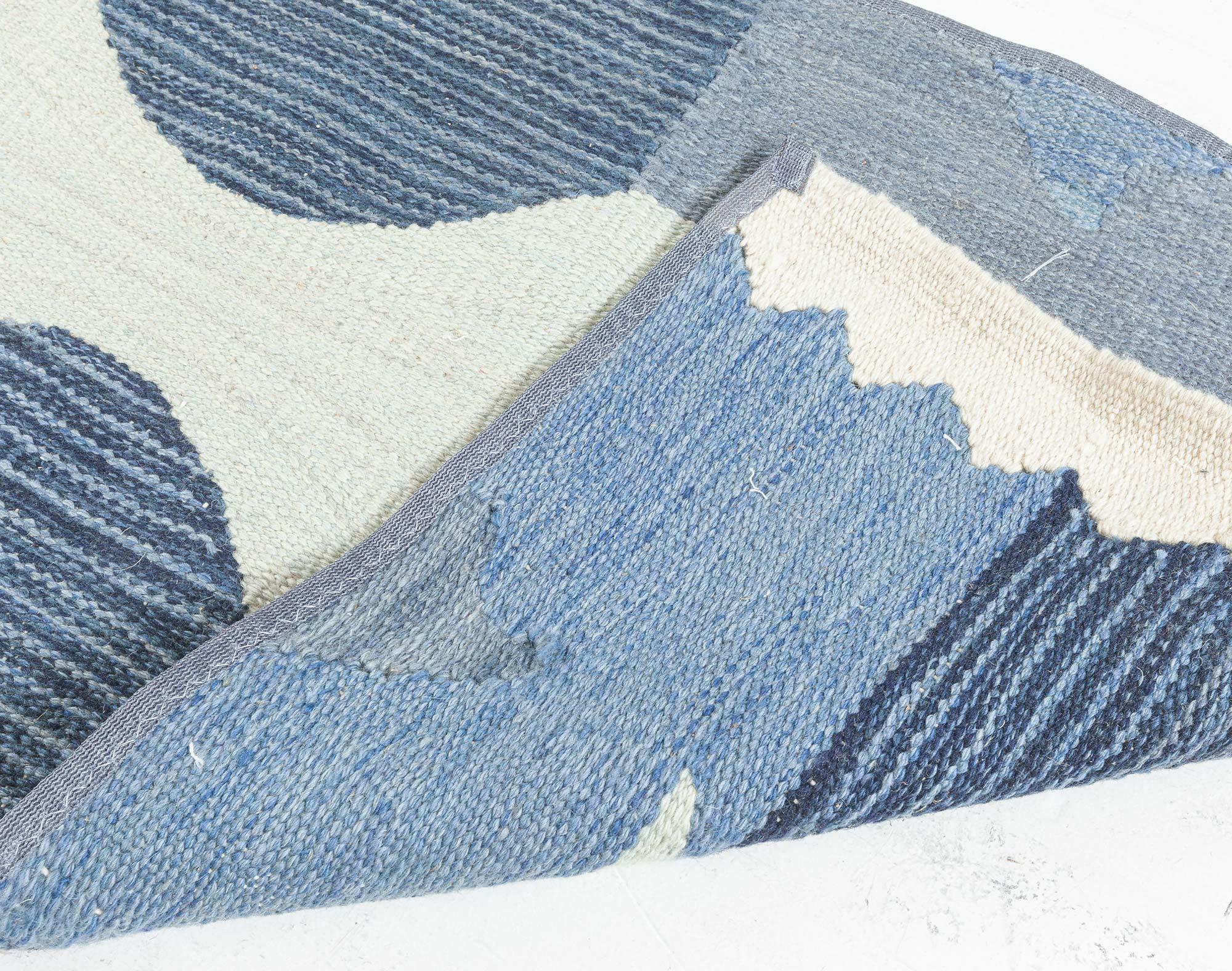Moderner schwedischer Fragment-Läufer von Doris Leslie Blau (21. Jahrhundert und zeitgenössisch) im Angebot